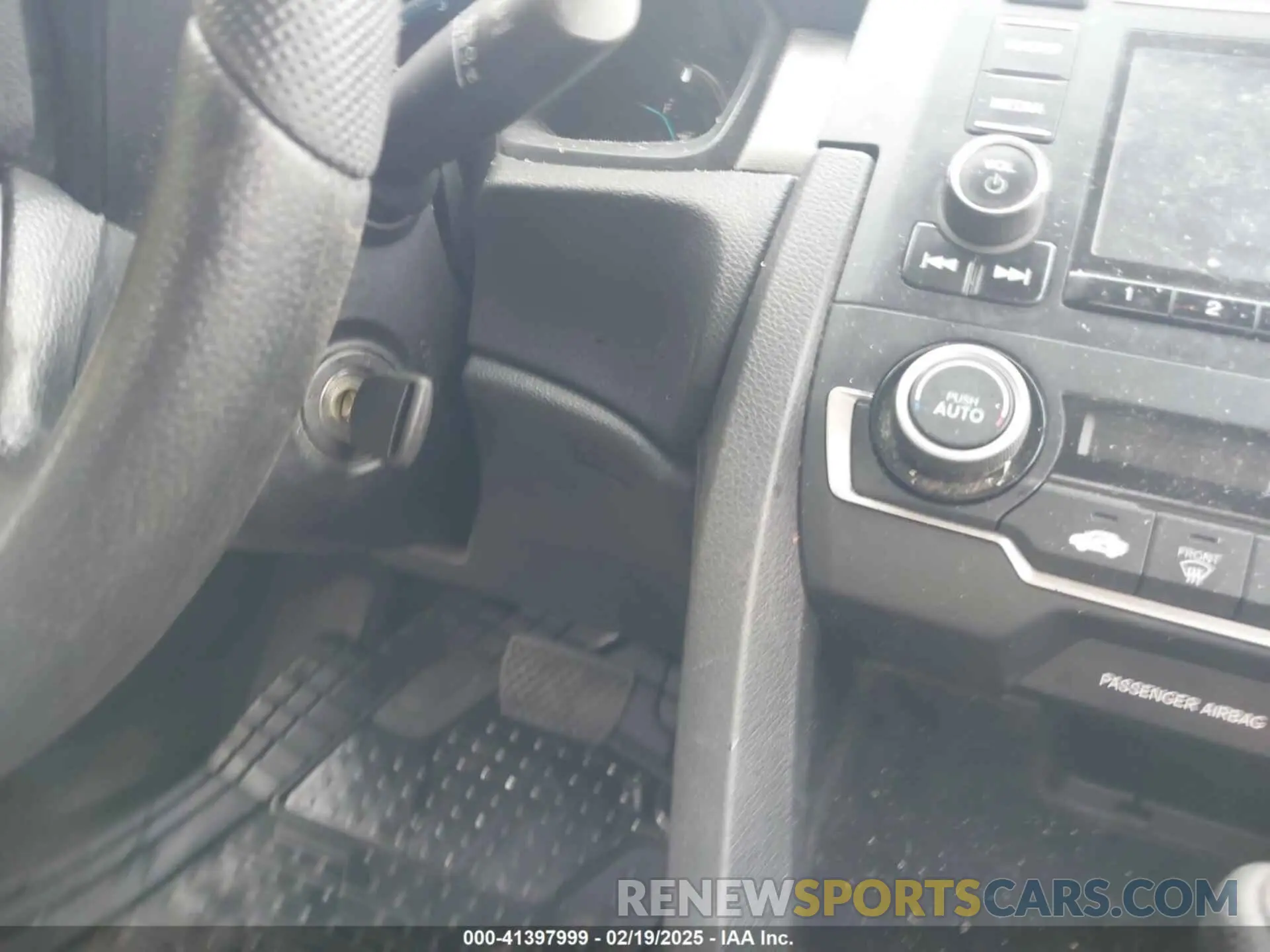 11 Photograph of a damaged car 2HGFC2F60KH573652 HONDA CIVIC 2019