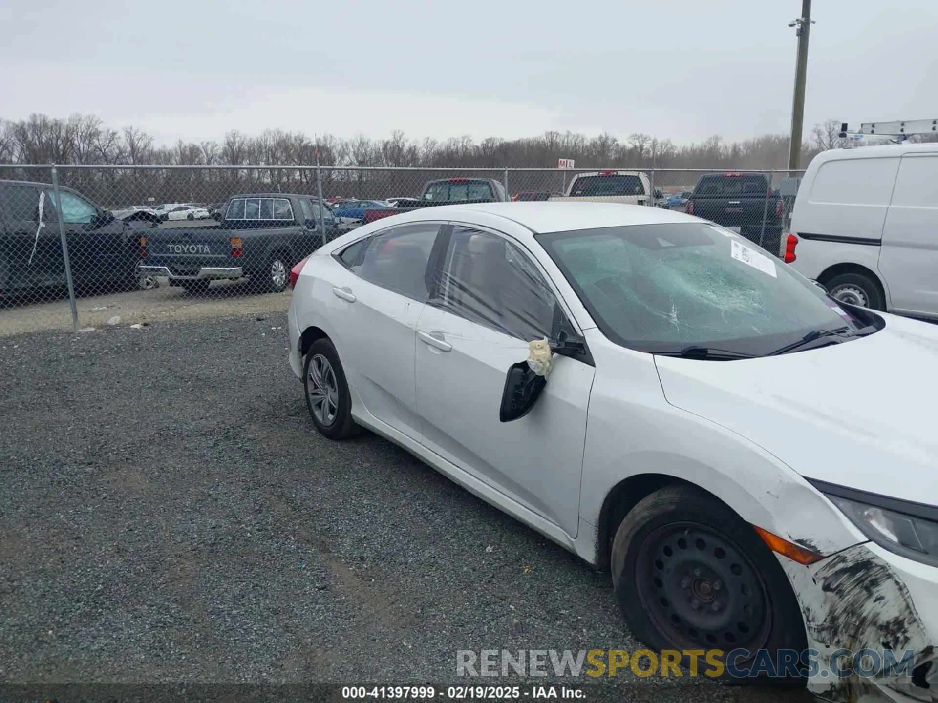 18 Photograph of a damaged car 2HGFC2F60KH573652 HONDA CIVIC 2019
