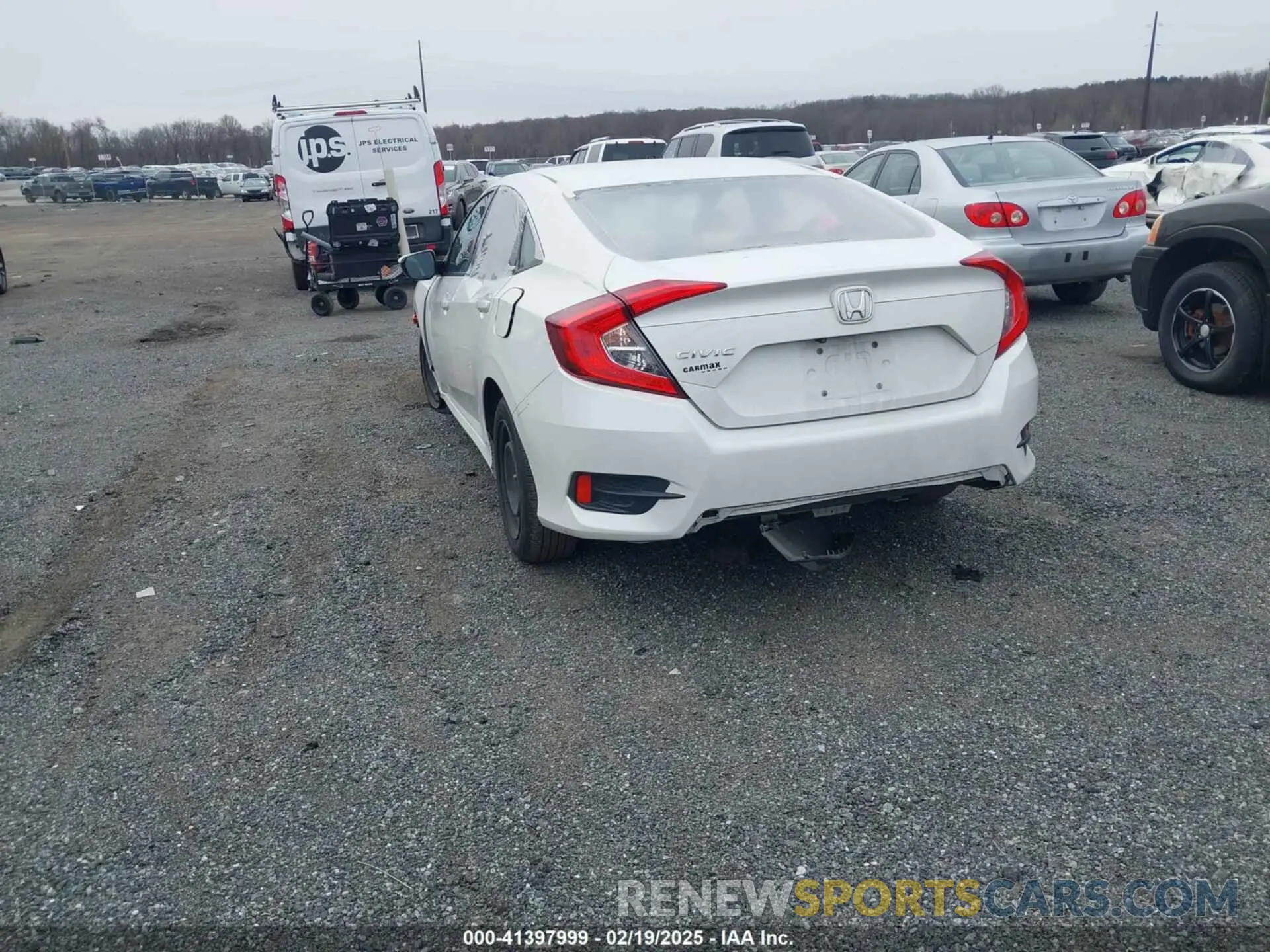 3 Photograph of a damaged car 2HGFC2F60KH573652 HONDA CIVIC 2019