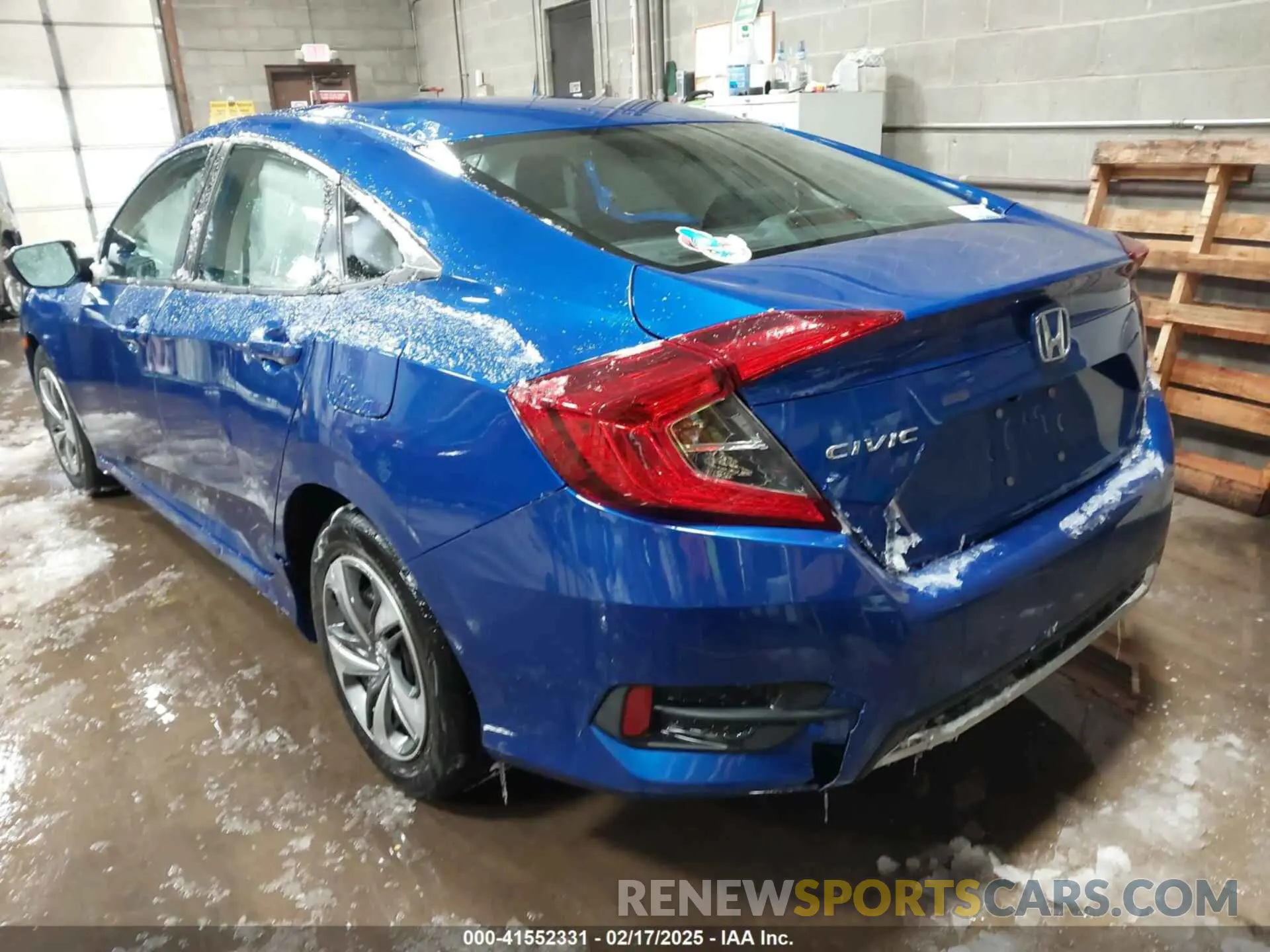 3 Photograph of a damaged car 2HGFC2F60KH579886 HONDA CIVIC 2019