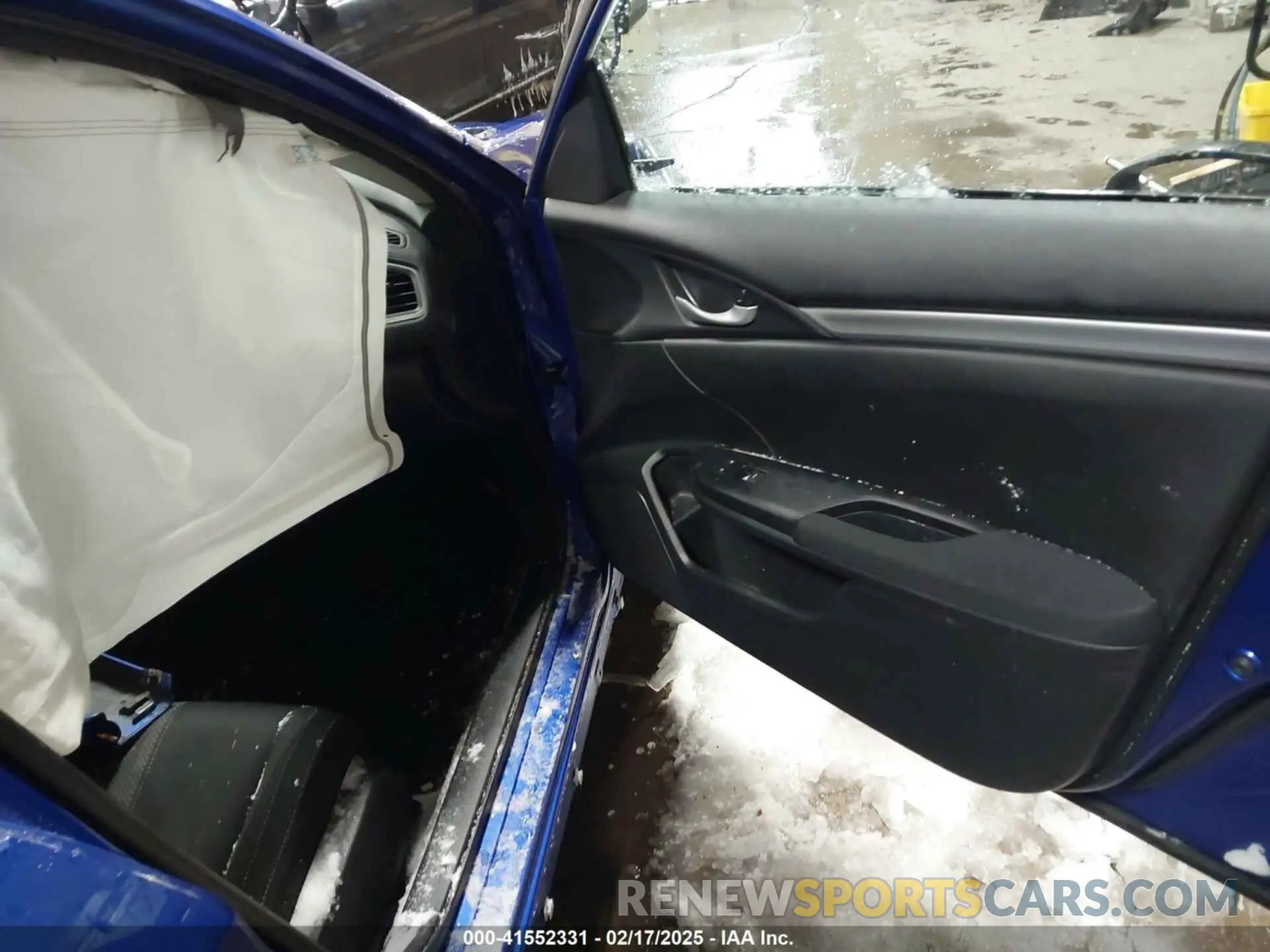 5 Photograph of a damaged car 2HGFC2F60KH579886 HONDA CIVIC 2019