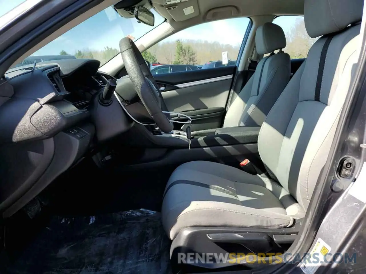 7 Photograph of a damaged car 2HGFC2F60KH589964 HONDA CIVIC 2019