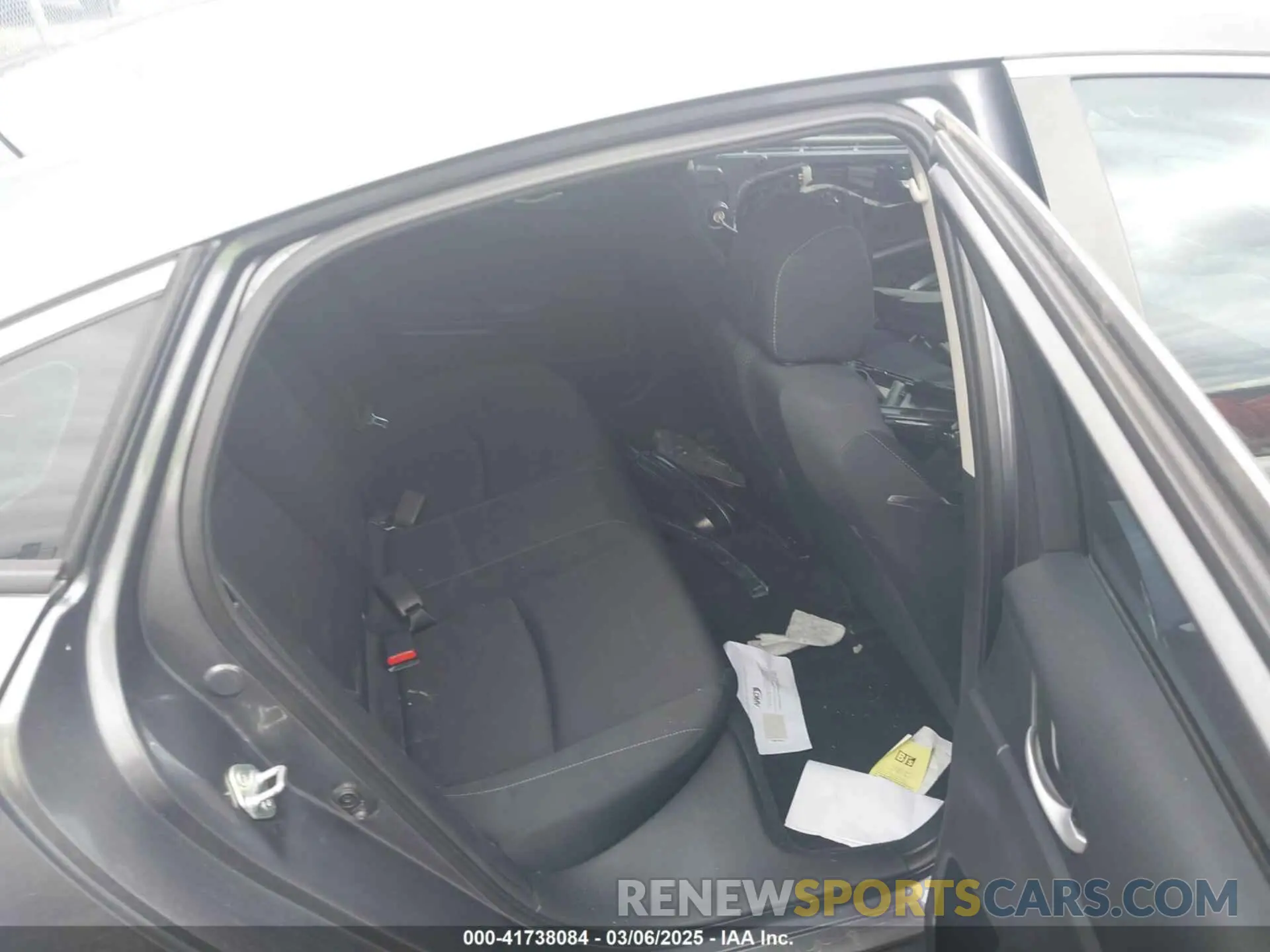8 Photograph of a damaged car 2HGFC2F60KH591472 HONDA CIVIC 2019