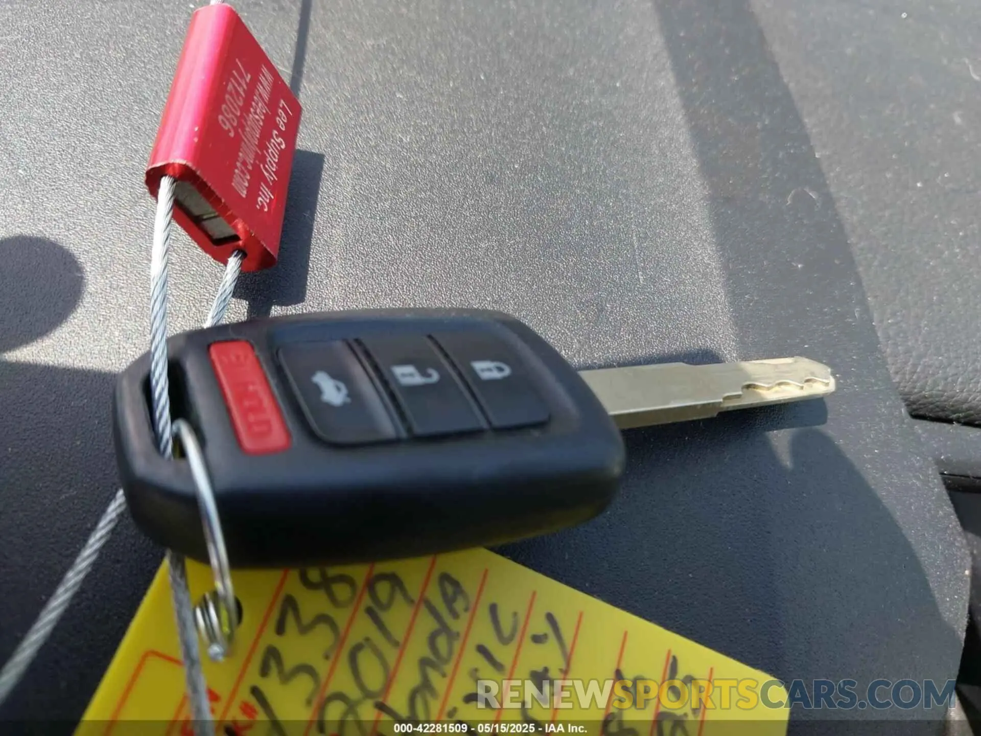 11 Photograph of a damaged car 2HGFC2F60KH596686 HONDA CIVIC 2019