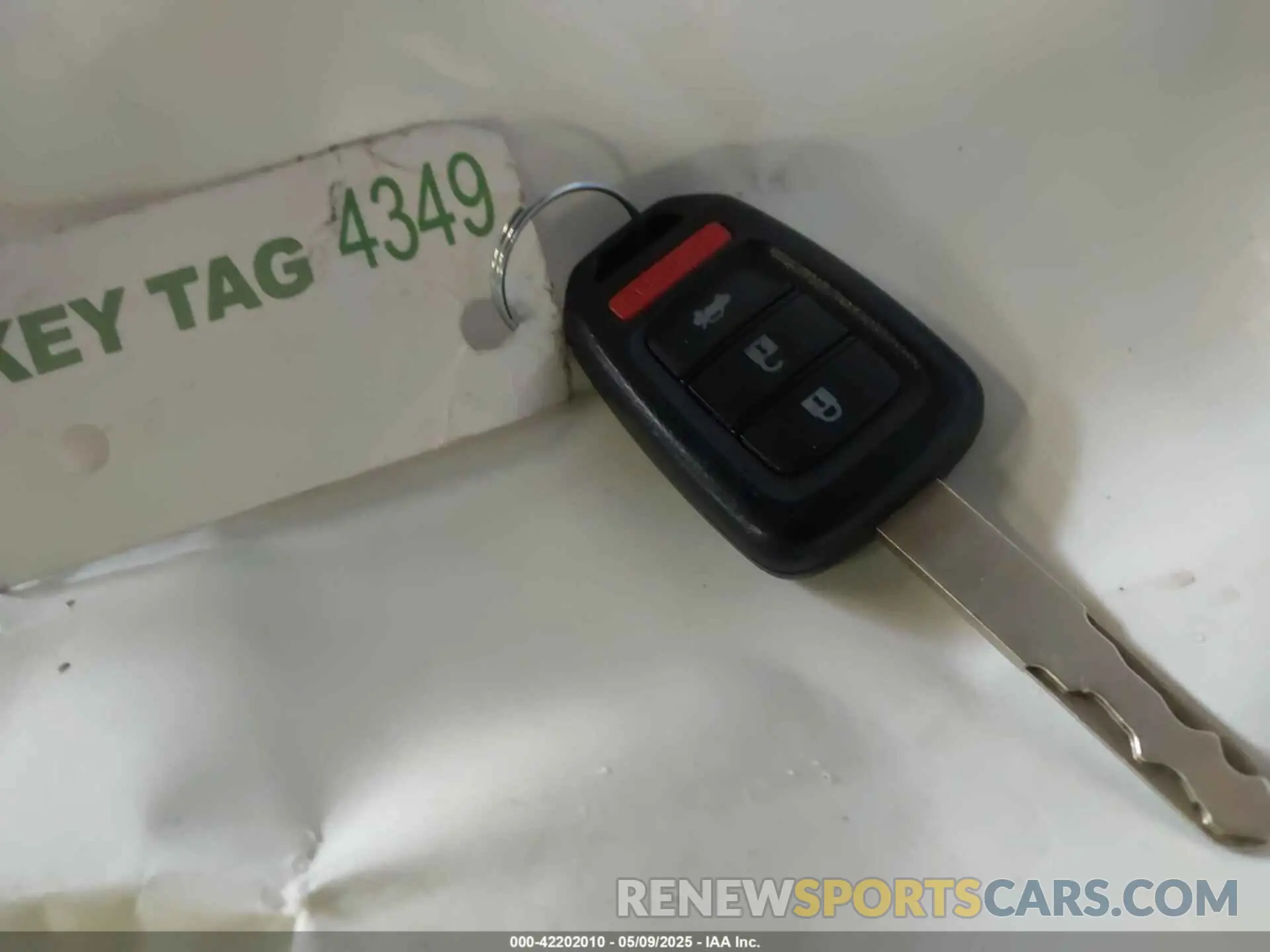 11 Photograph of a damaged car 2HGFC2F60KH599328 HONDA CIVIC 2019