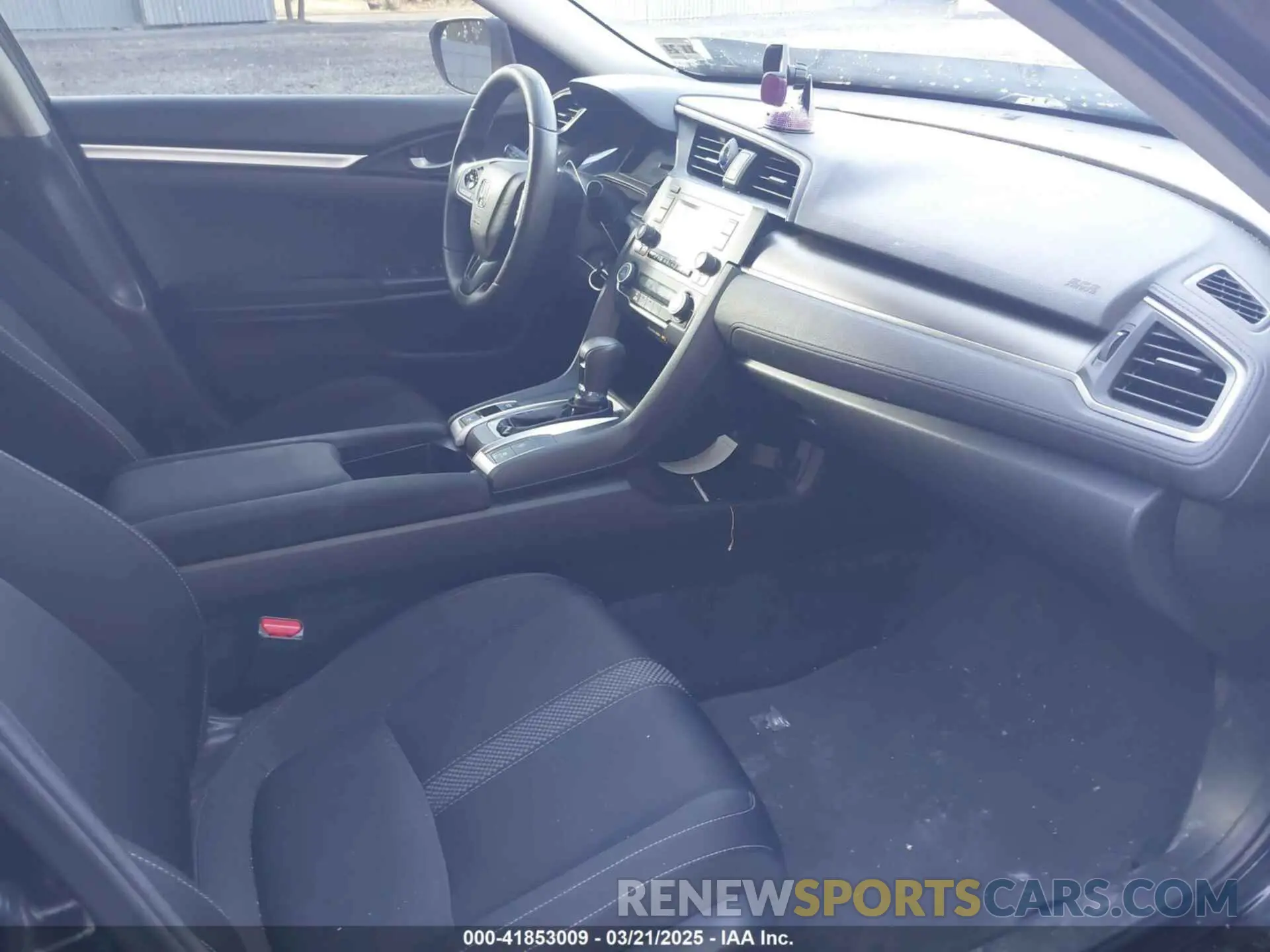 5 Photograph of a damaged car 2HGFC2F61KH509992 HONDA CIVIC 2019