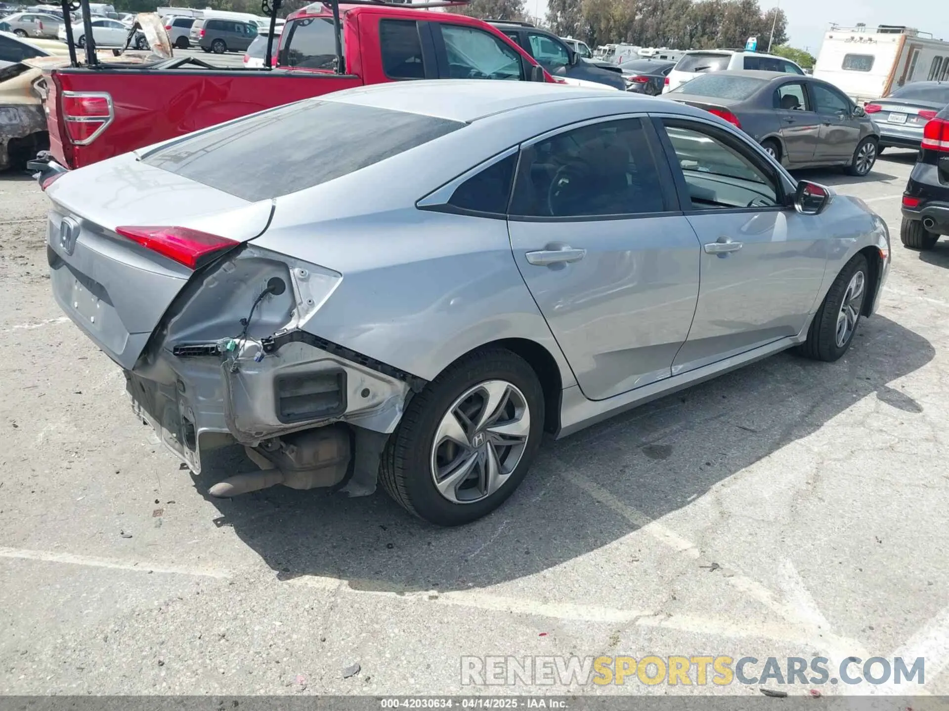 4 Photograph of a damaged car 2HGFC2F61KH536965 HONDA CIVIC 2019