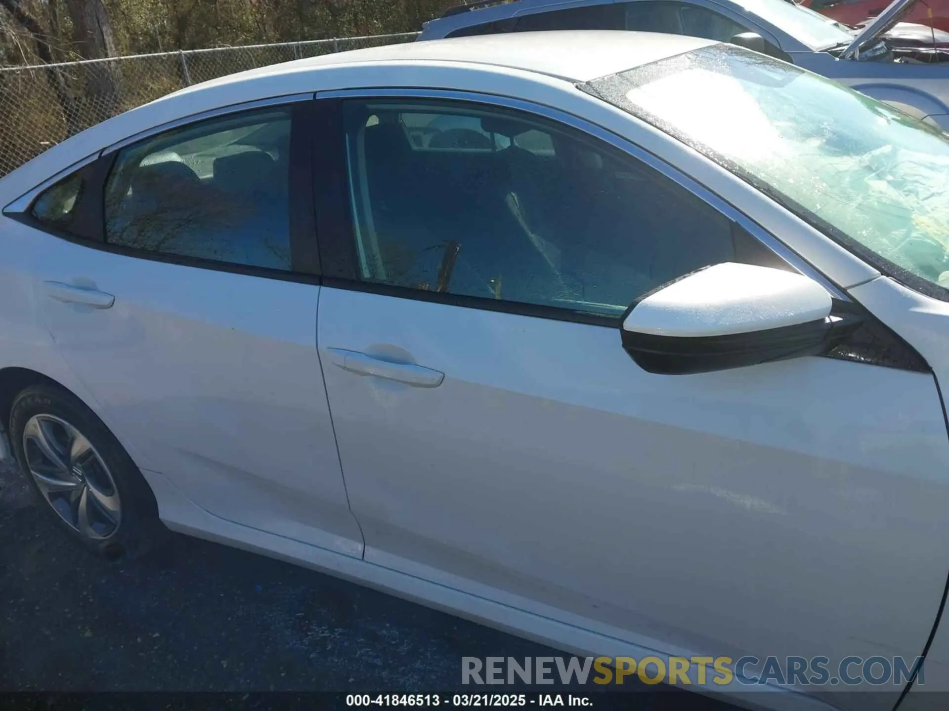 13 Photograph of a damaged car 2HGFC2F61KH538800 HONDA CIVIC 2019