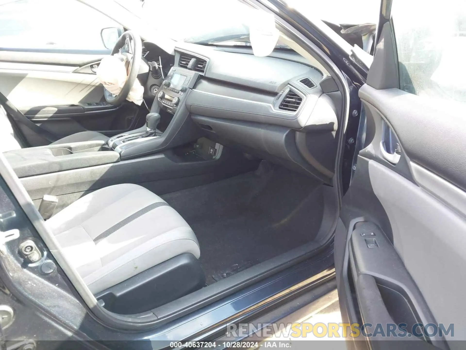 5 Photograph of a damaged car 2HGFC2F61KH551269 HONDA CIVIC 2019