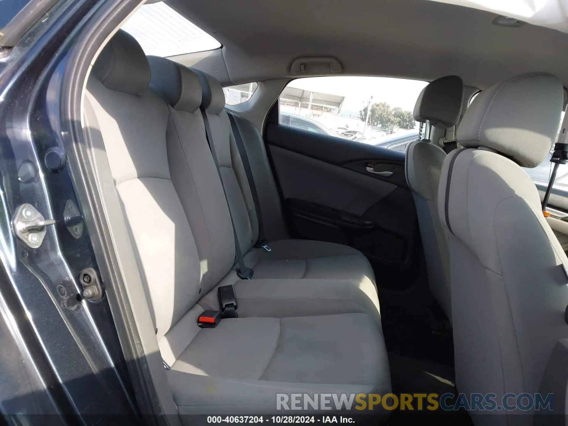 8 Photograph of a damaged car 2HGFC2F61KH551269 HONDA CIVIC 2019