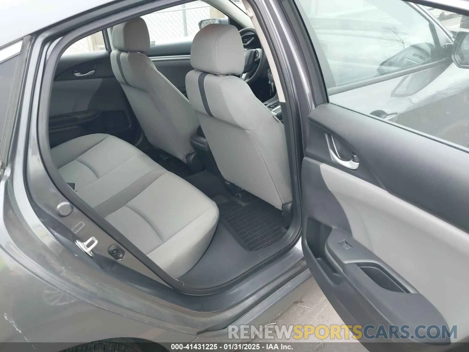8 Photograph of a damaged car 2HGFC2F61KH563146 HONDA CIVIC 2019