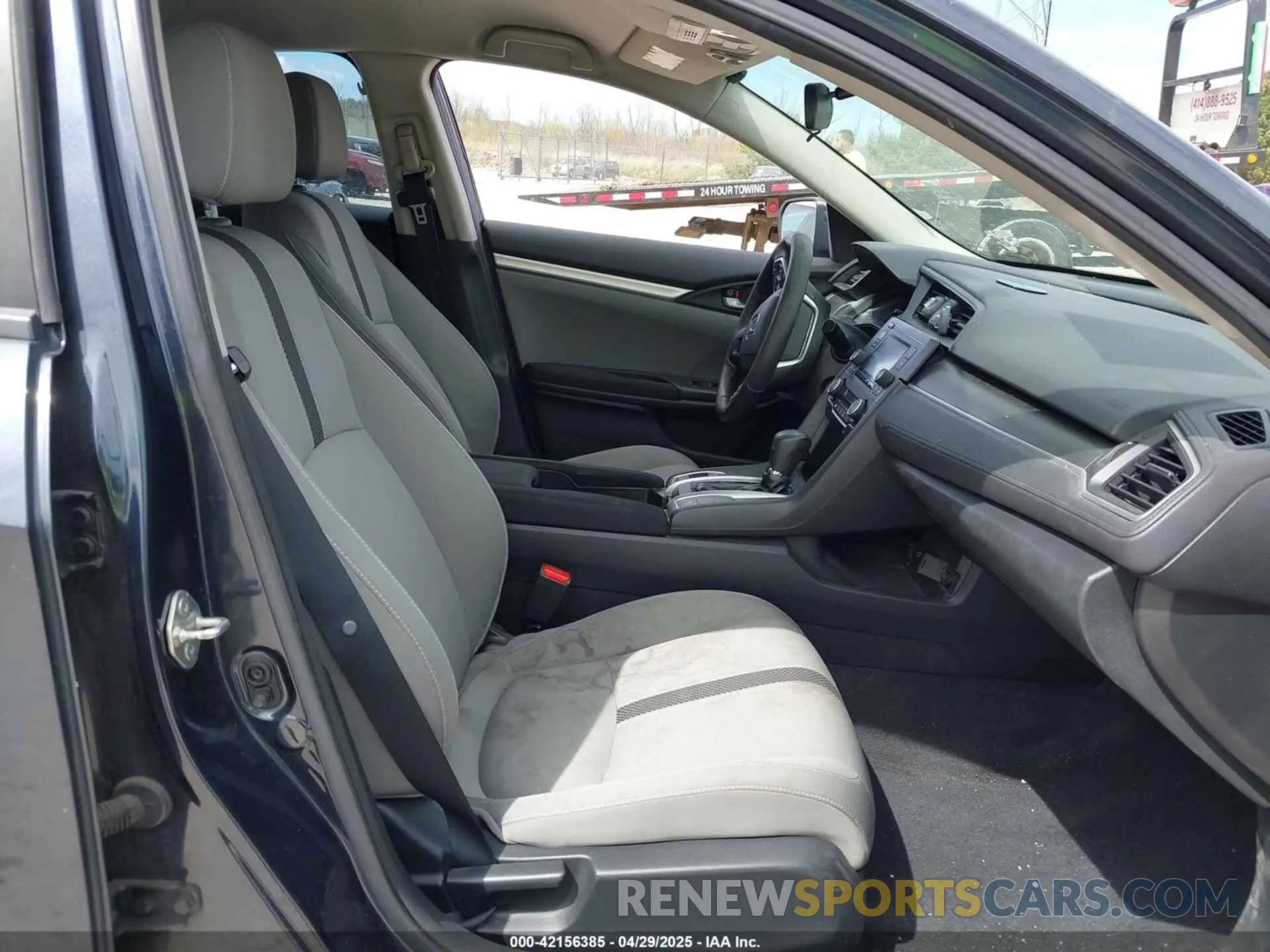 5 Photograph of a damaged car 2HGFC2F61KH564474 HONDA CIVIC 2019