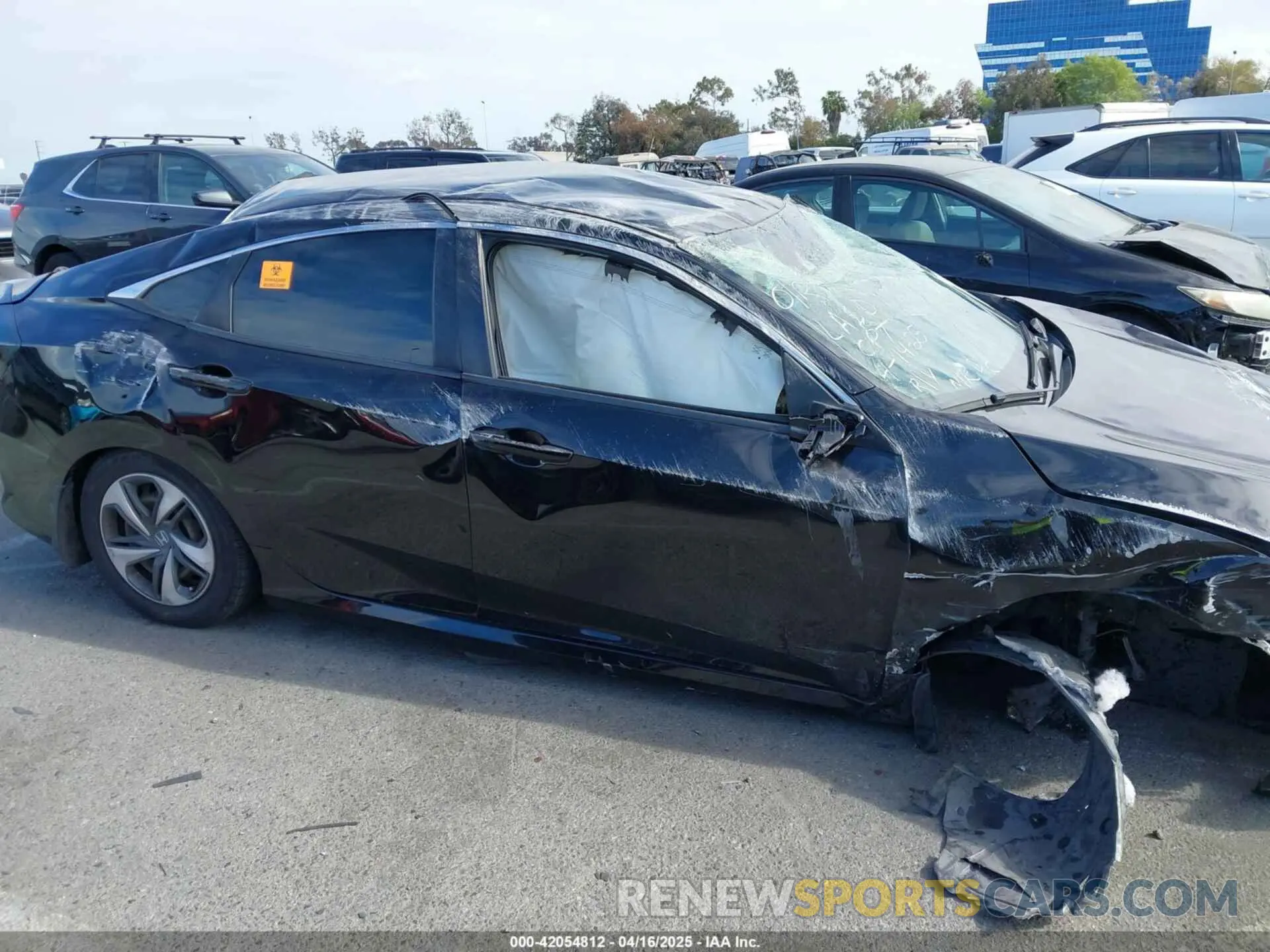 12 Photograph of a damaged car 2HGFC2F62KH525327 HONDA CIVIC 2019