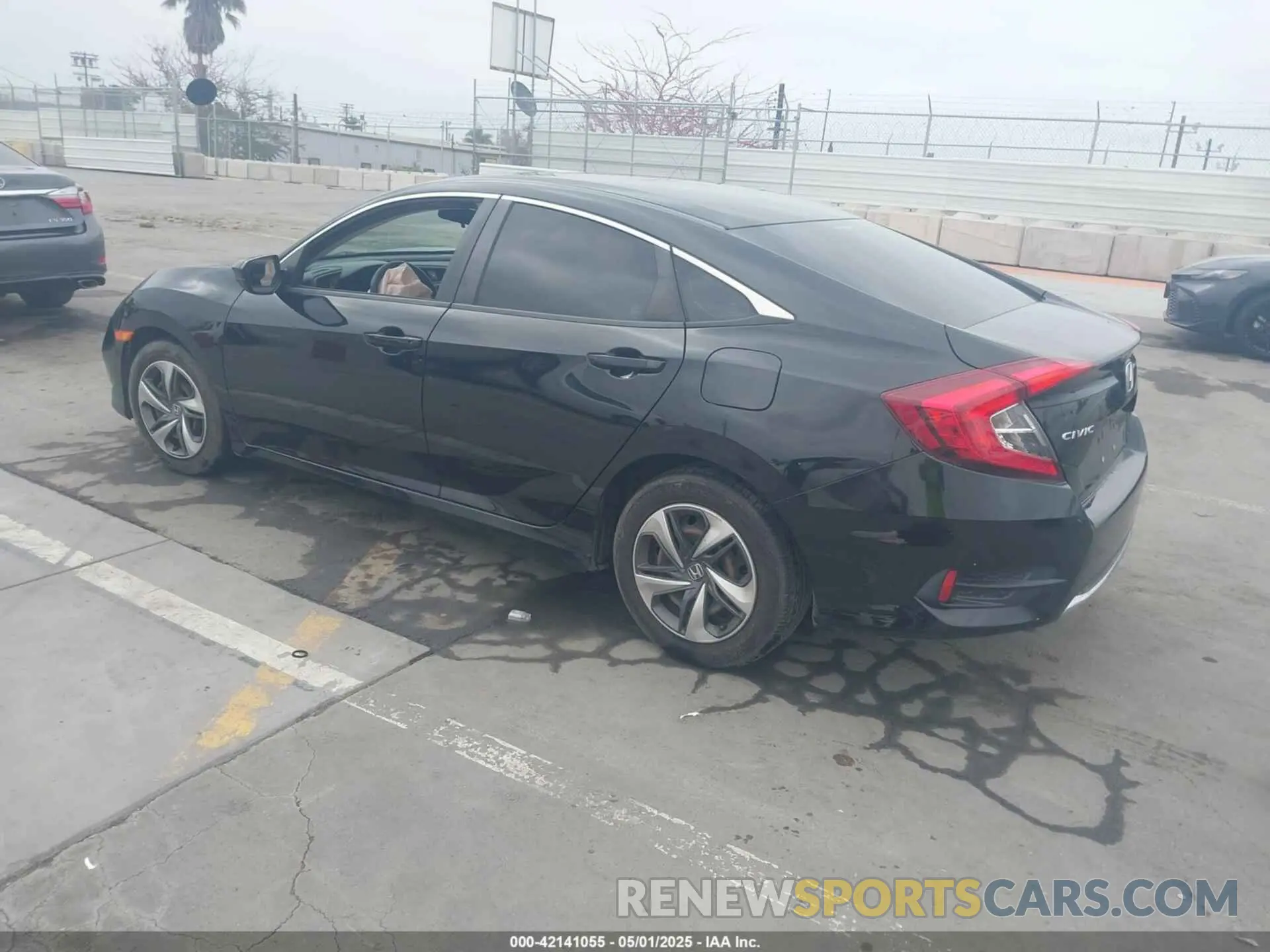 3 Photograph of a damaged car 2HGFC2F62KH532228 HONDA CIVIC 2019