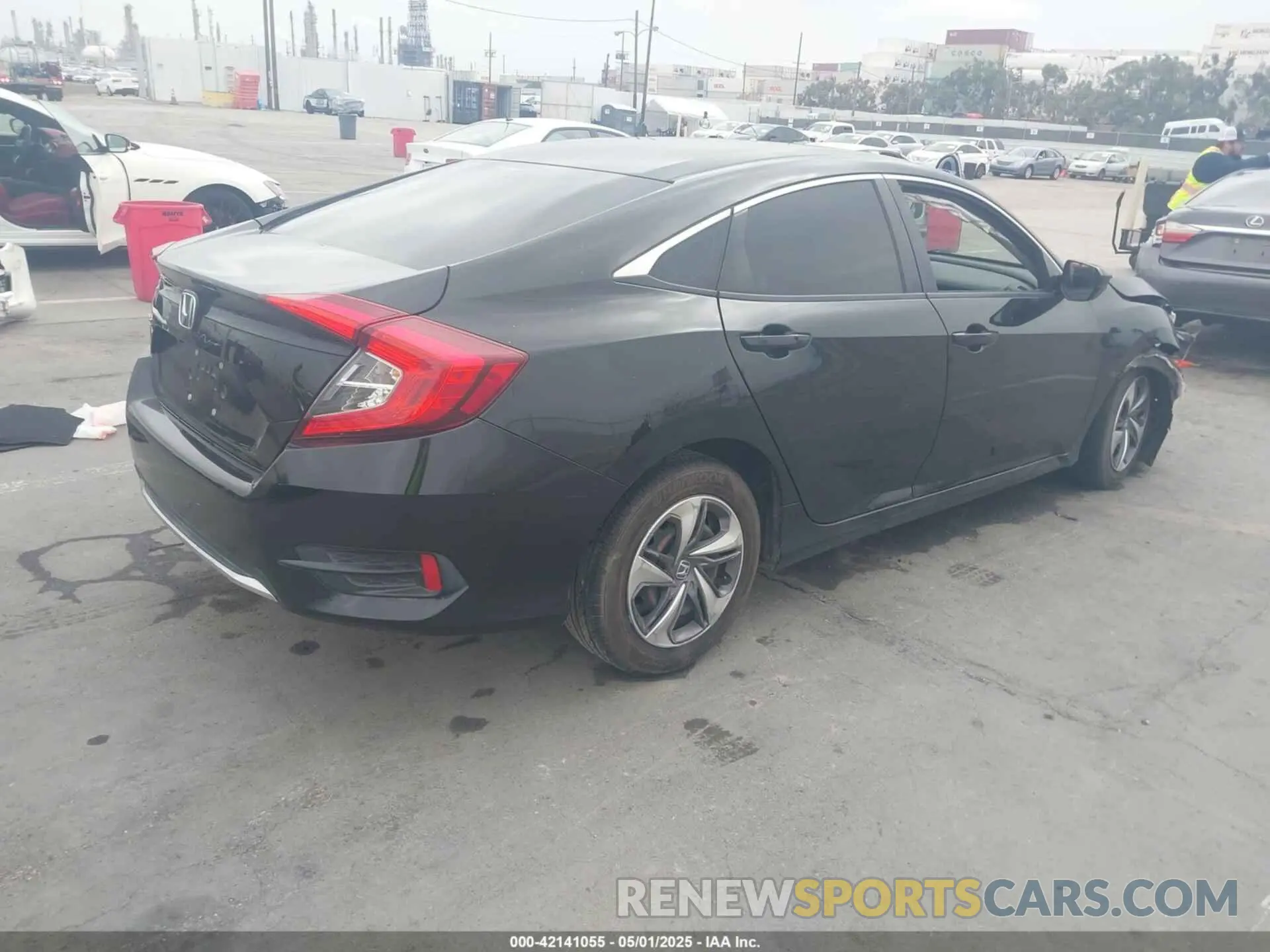 4 Photograph of a damaged car 2HGFC2F62KH532228 HONDA CIVIC 2019