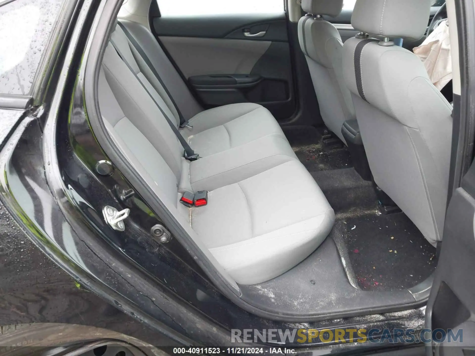 8 Photograph of a damaged car 2HGFC2F62KH545822 HONDA CIVIC 2019