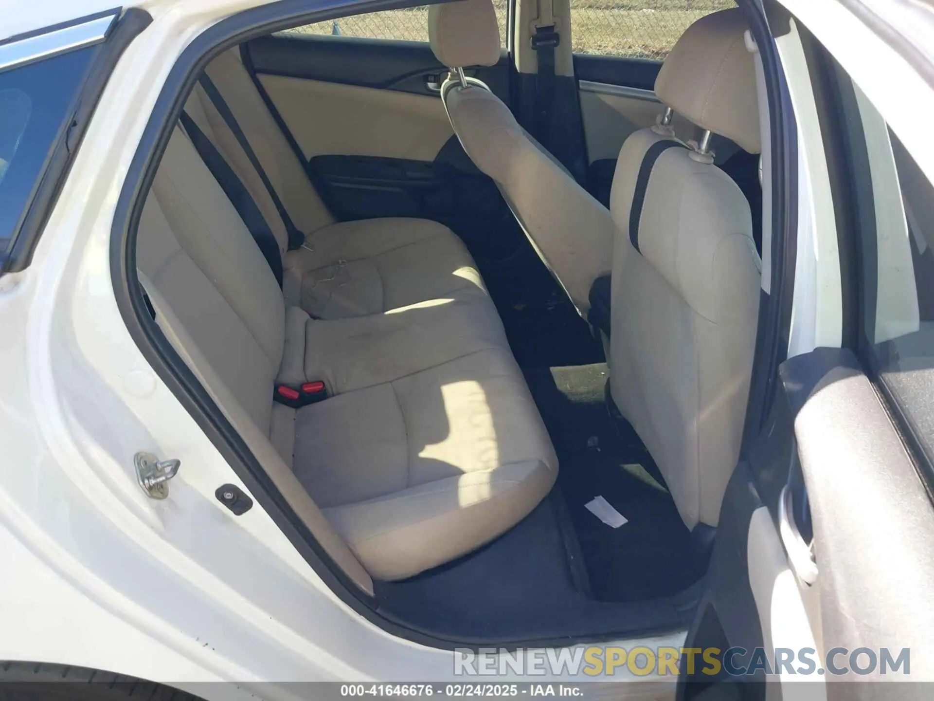 8 Photograph of a damaged car 2HGFC2F62KH546520 HONDA CIVIC 2019