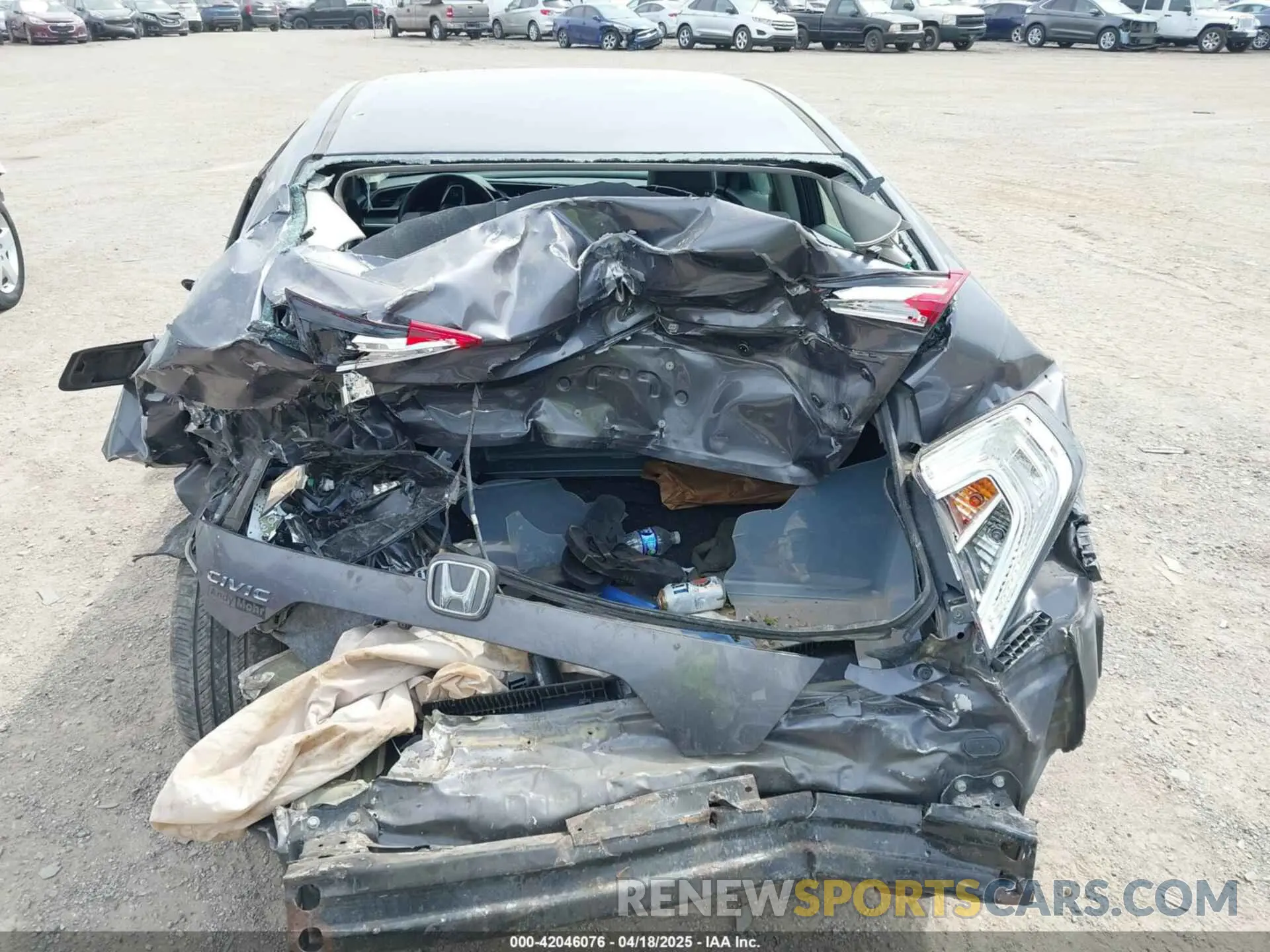 16 Photograph of a damaged car 2HGFC2F62KH552690 HONDA CIVIC 2019