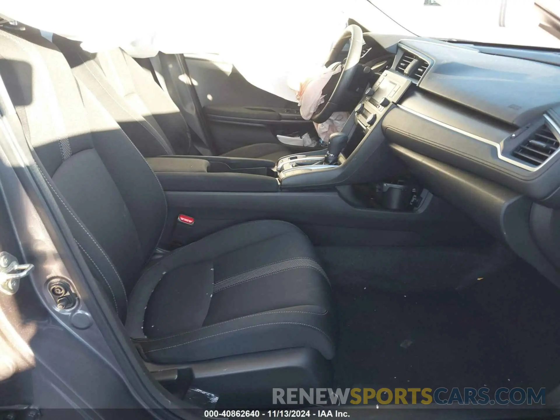 5 Photograph of a damaged car 2HGFC2F62KH558585 HONDA CIVIC 2019