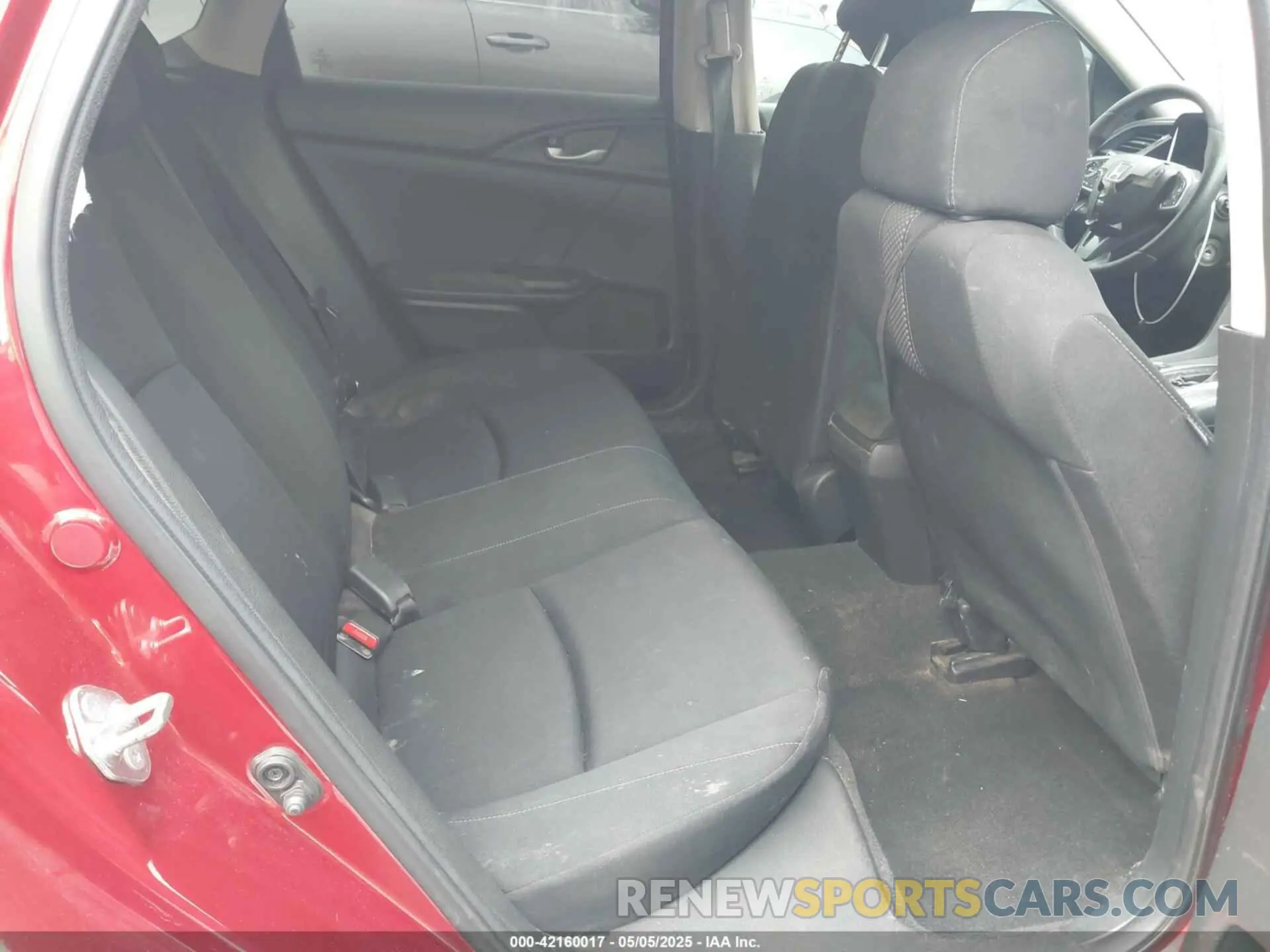 8 Photograph of a damaged car 2HGFC2F62KH559932 HONDA CIVIC 2019