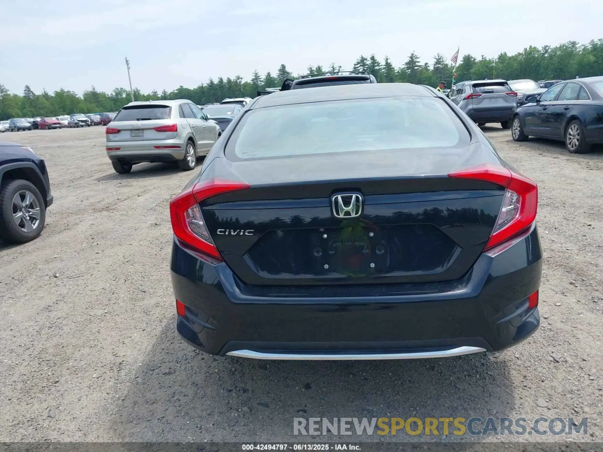 17 Photograph of a damaged car 2HGFC2F62KH560739 HONDA CIVIC 2019