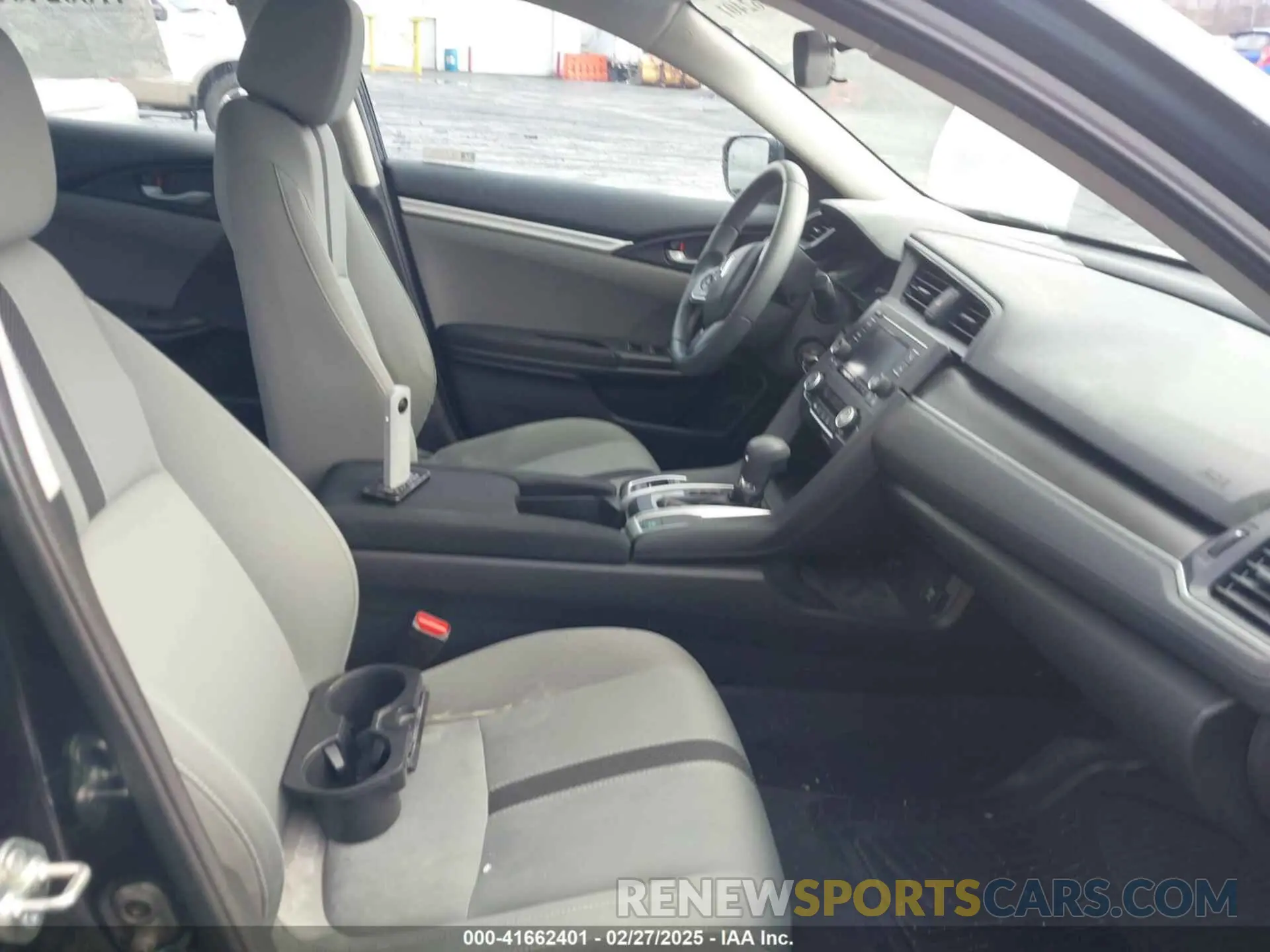 5 Photograph of a damaged car 2HGFC2F62KH573586 HONDA CIVIC 2019