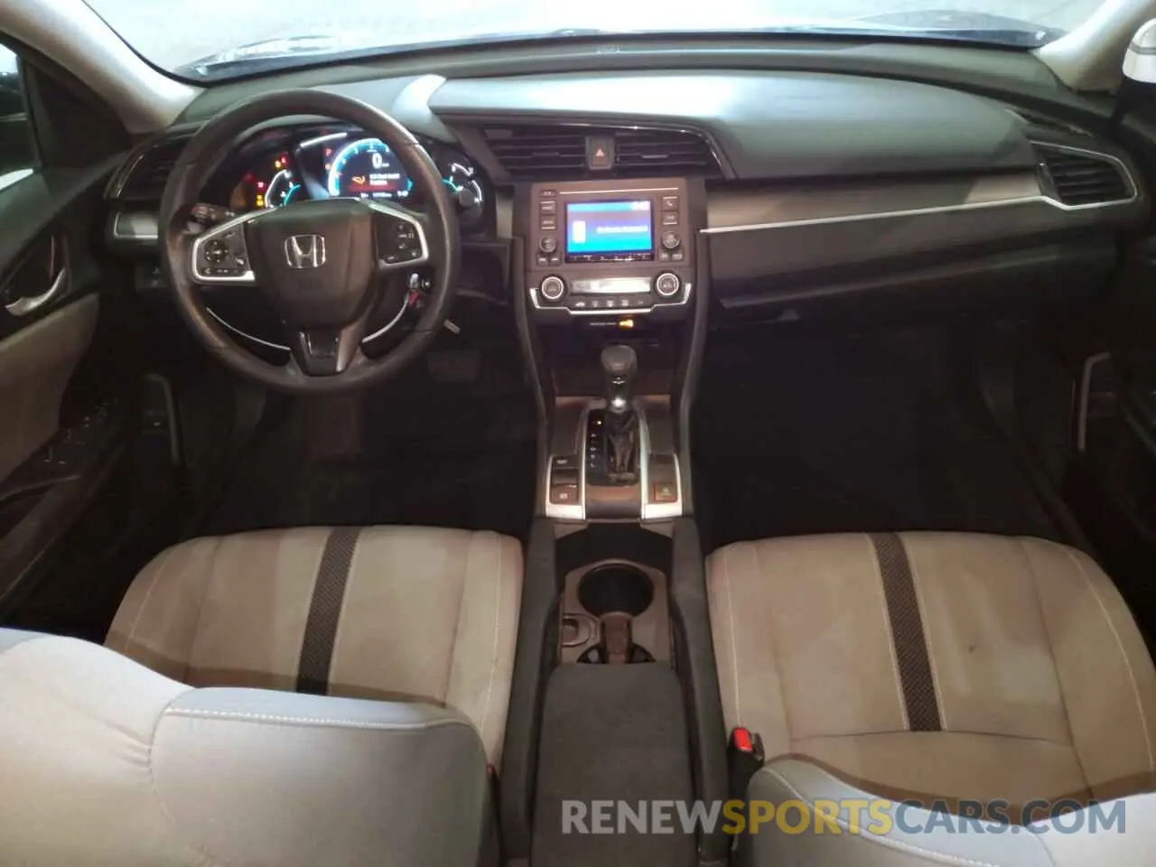 8 Photograph of a damaged car 2HGFC2F62KH583292 HONDA CIVIC 2019
