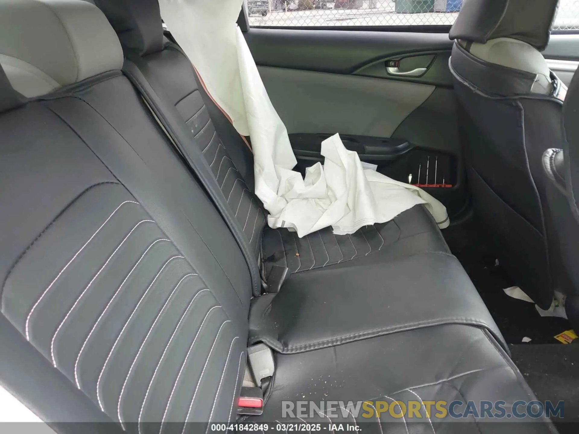 8 Photograph of a damaged car 2HGFC2F62KH584345 HONDA CIVIC 2019