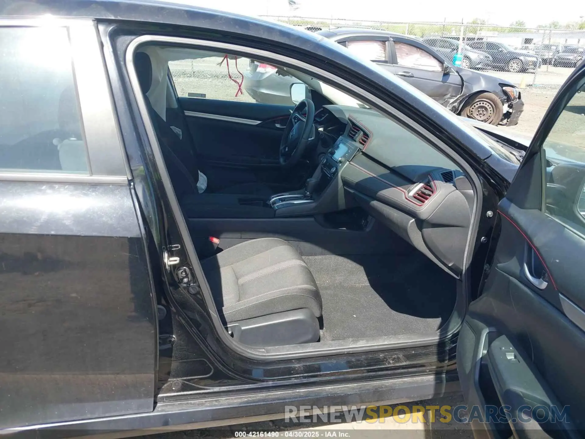 5 Photograph of a damaged car 2HGFC2F62KH589741 HONDA CIVIC 2019