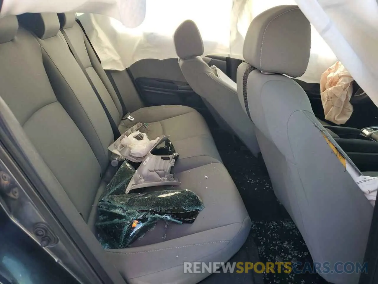 10 Photograph of a damaged car 2HGFC2F62KH600818 HONDA CIVIC 2019