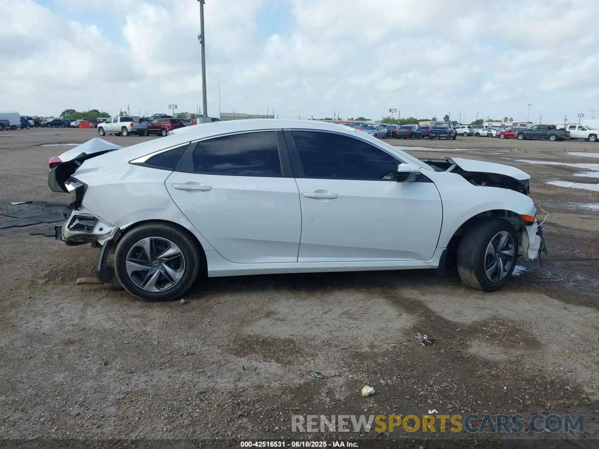 14 Photograph of a damaged car 2HGFC2F63KH585438 HONDA CIVIC 2019