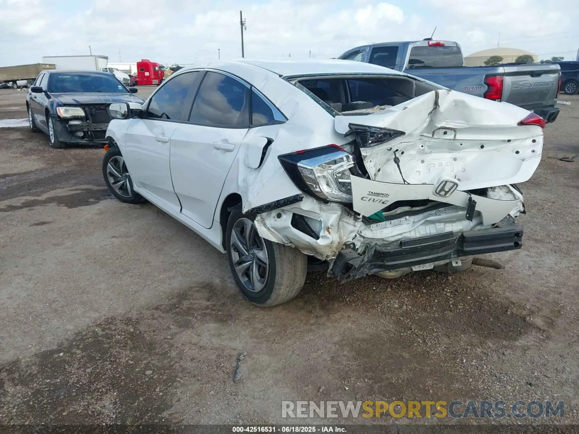 3 Photograph of a damaged car 2HGFC2F63KH585438 HONDA CIVIC 2019