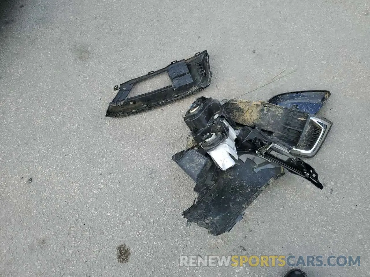12 Photograph of a damaged car 2HGFC2F63KH586864 HONDA CIVIC 2019