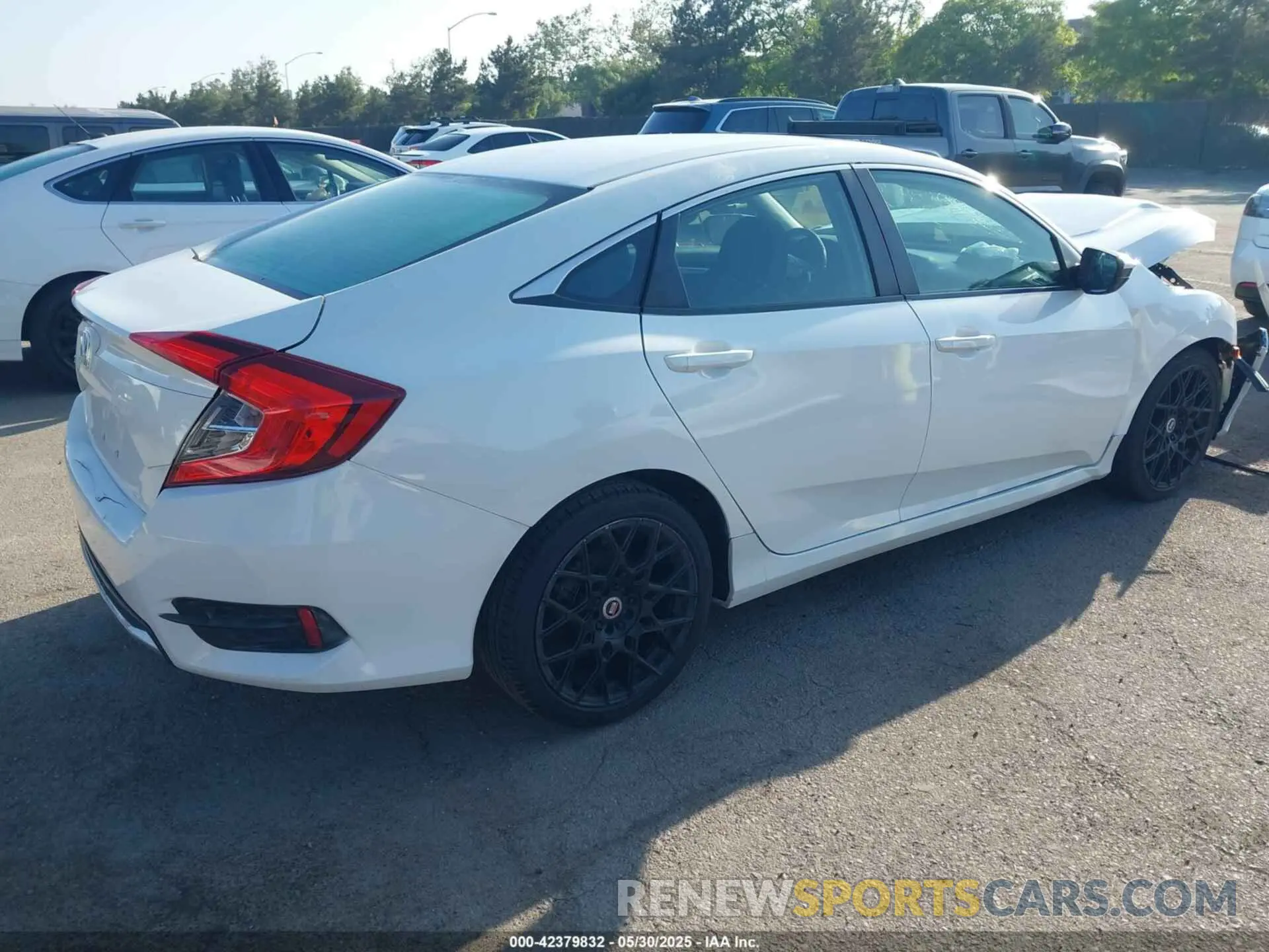 4 Photograph of a damaged car 2HGFC2F64KH531937 HONDA CIVIC 2019