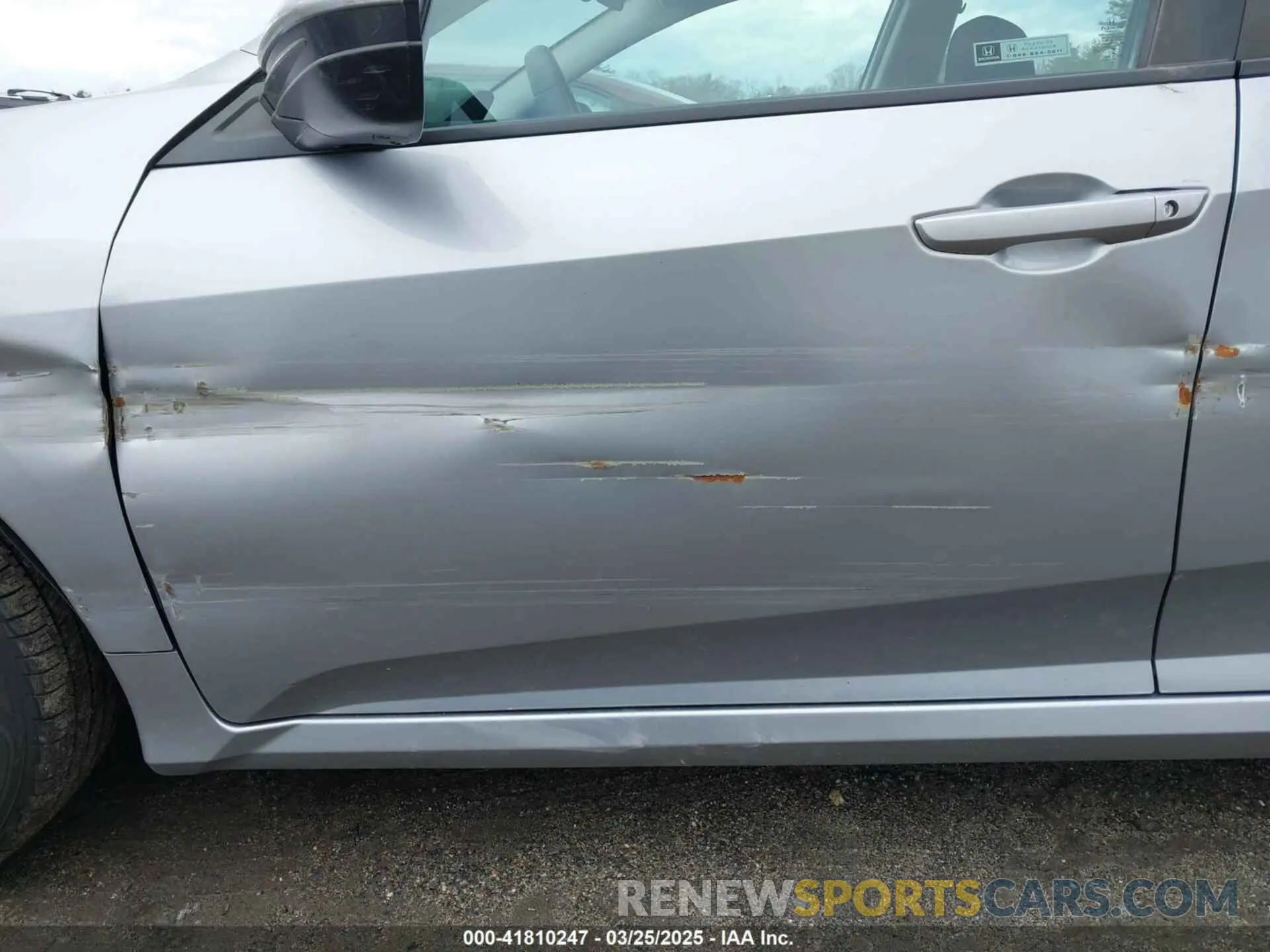 19 Photograph of a damaged car 2HGFC2F64KH546941 HONDA CIVIC 2019
