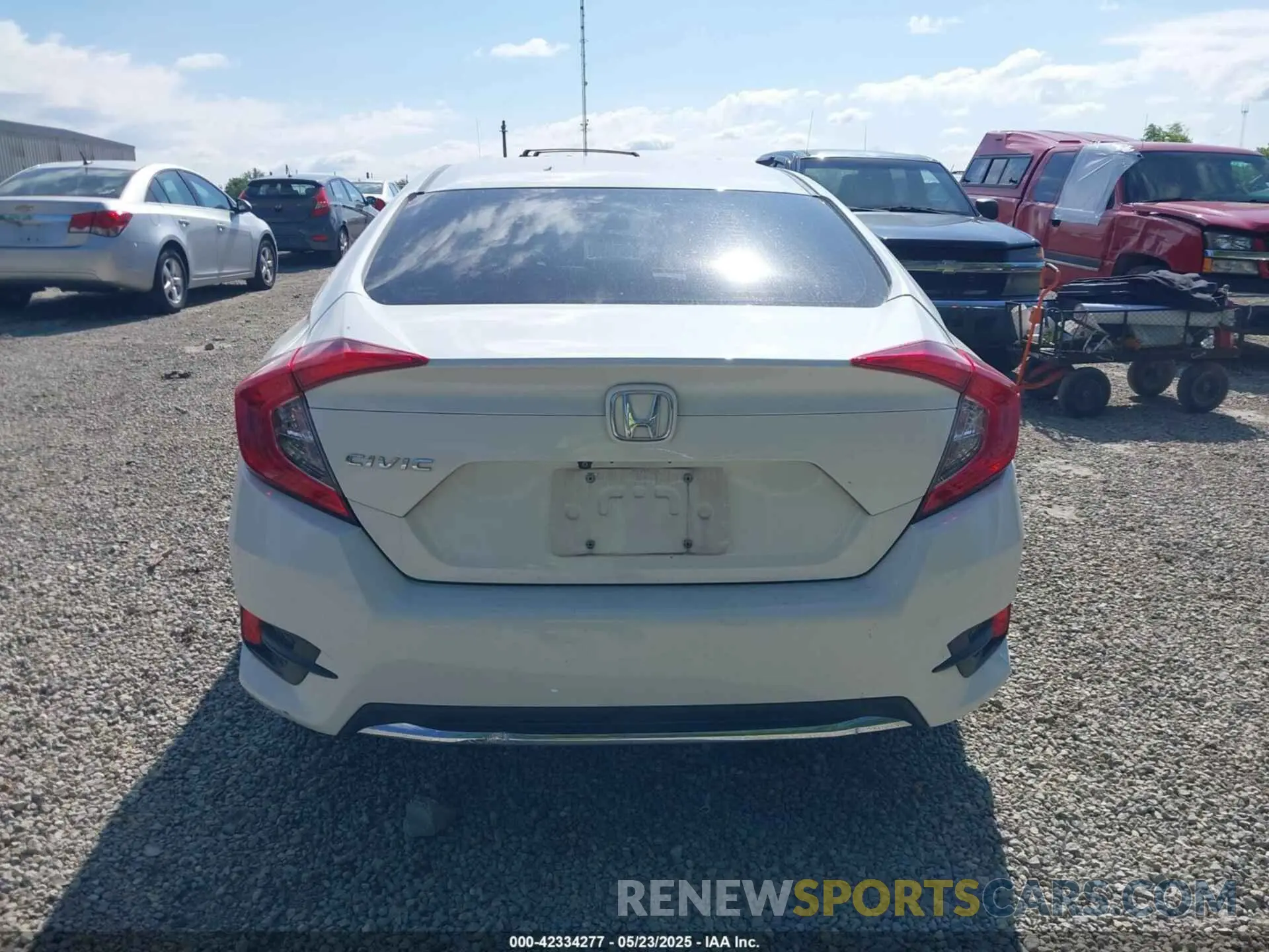 17 Photograph of a damaged car 2HGFC2F64KH548219 HONDA CIVIC 2019