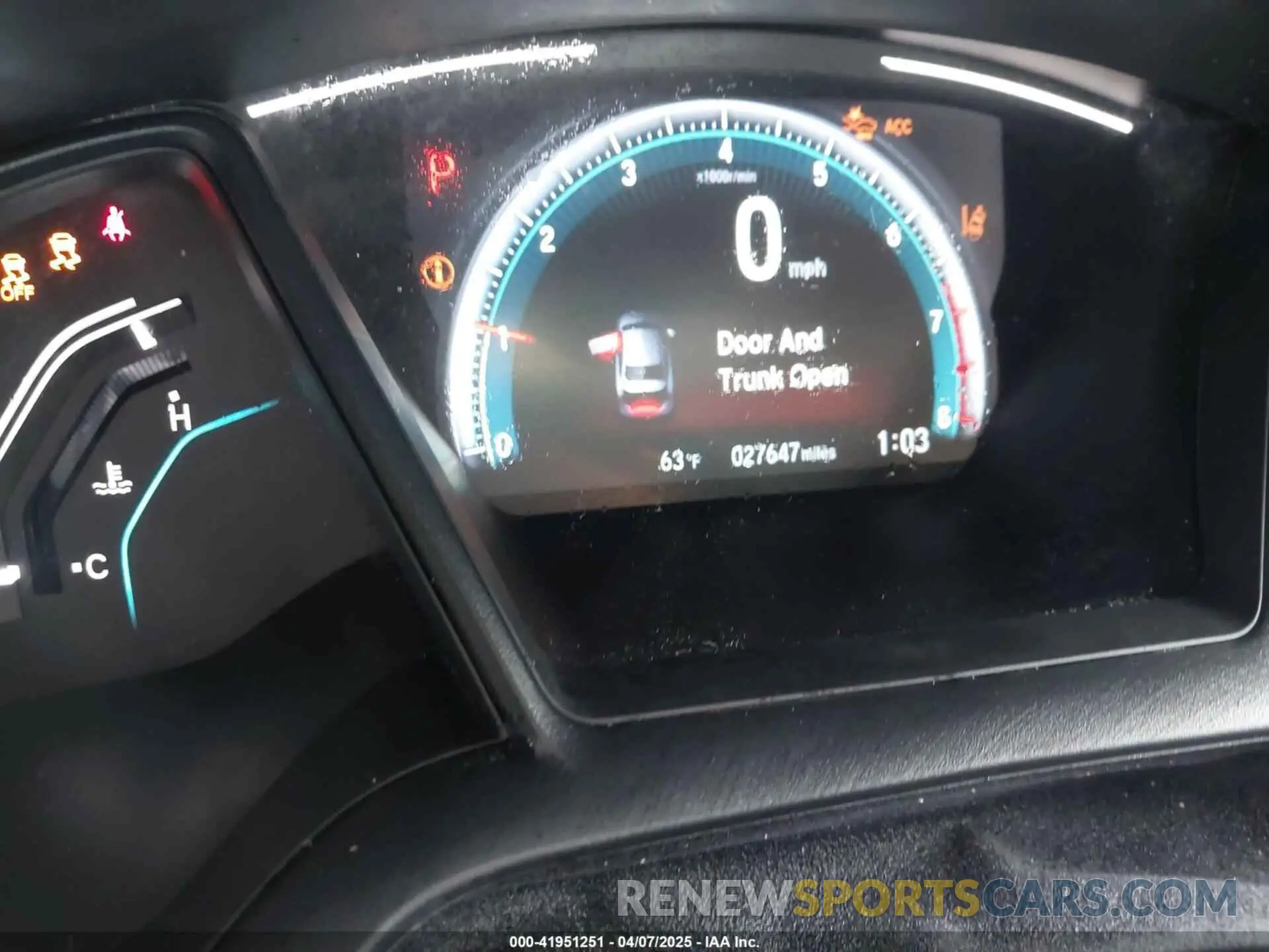 15 Photograph of a damaged car 2HGFC2F64KH570754 HONDA CIVIC 2019