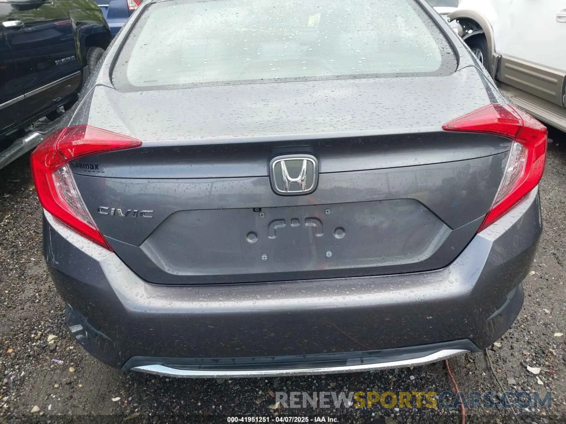 16 Photograph of a damaged car 2HGFC2F64KH570754 HONDA CIVIC 2019
