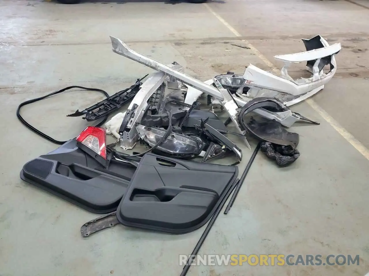 12 Photograph of a damaged car 2HGFC2F65KH512510 HONDA CIVIC 2019