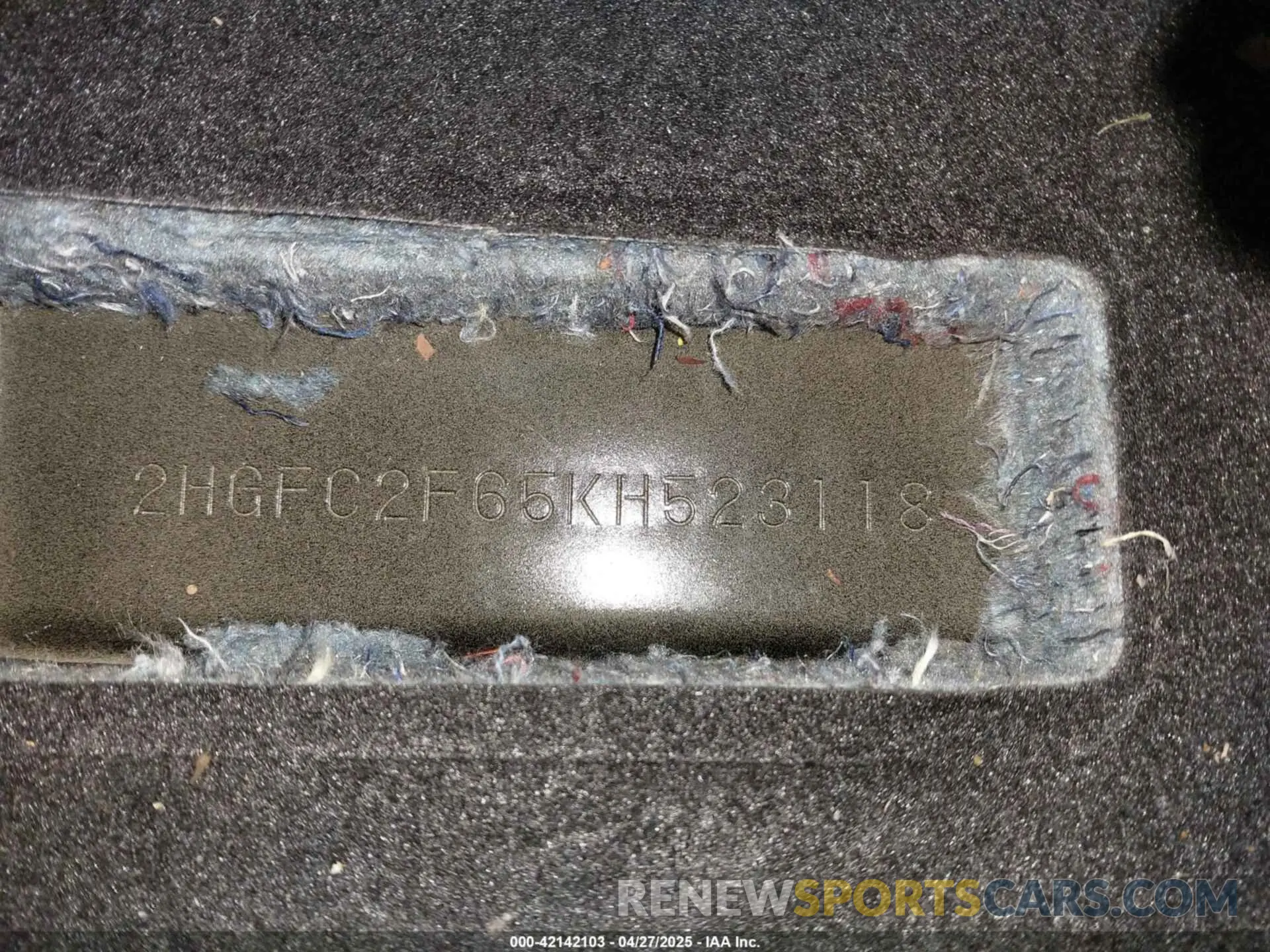 17 Photograph of a damaged car 2HGFC2F65KH523118 HONDA CIVIC 2019
