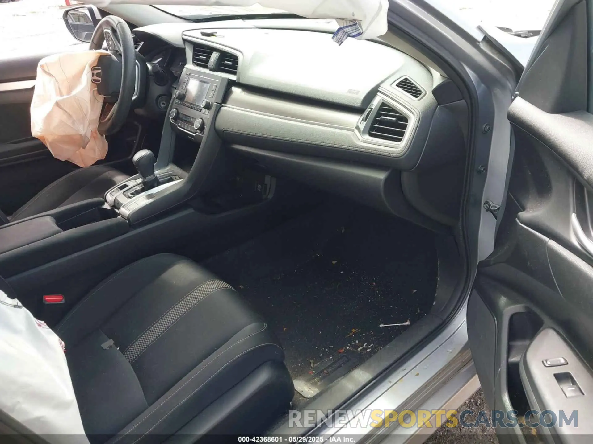5 Photograph of a damaged car 2HGFC2F65KH546723 HONDA CIVIC 2019