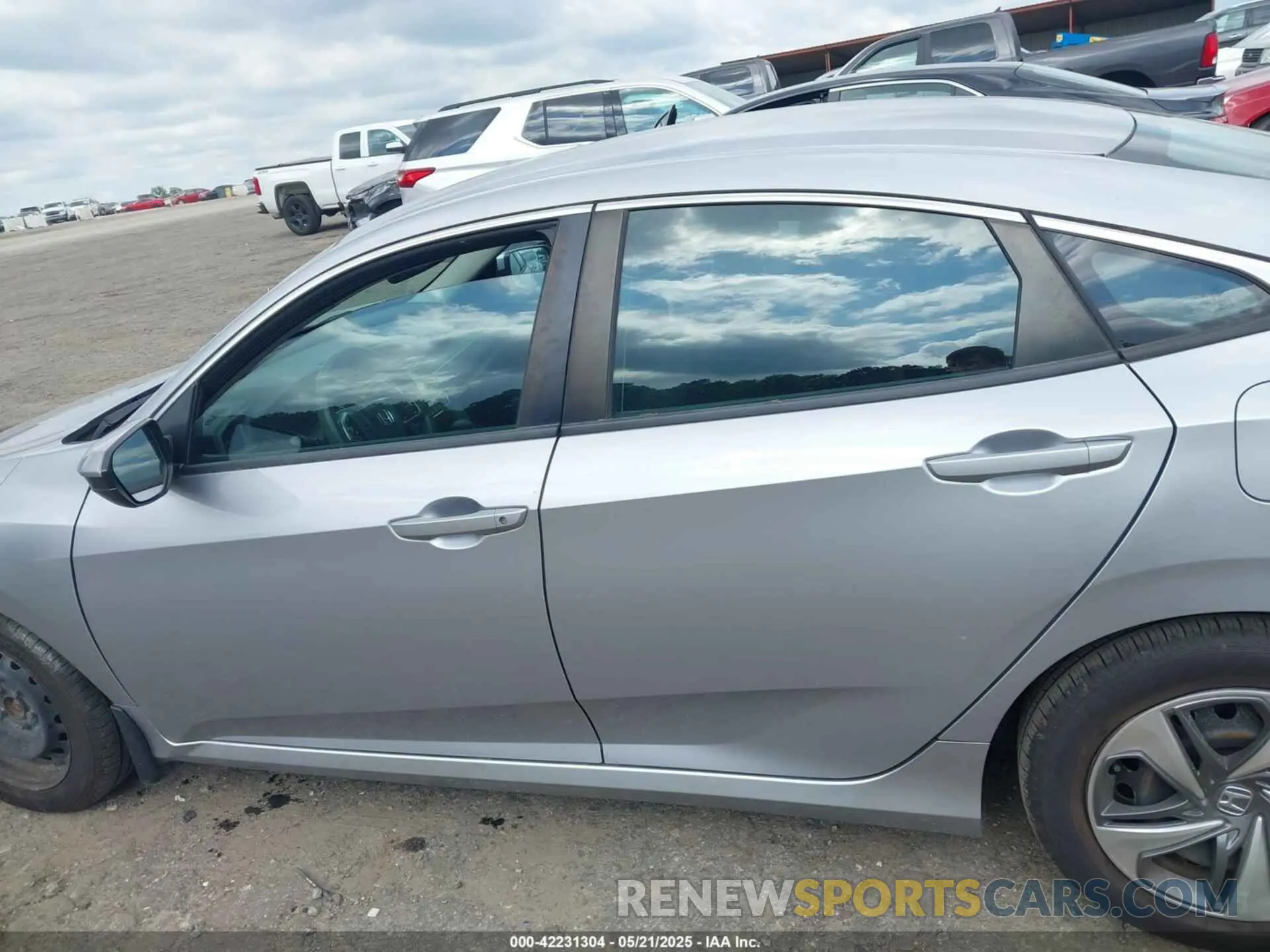 15 Photograph of a damaged car 2HGFC2F65KH548777 HONDA CIVIC 2019