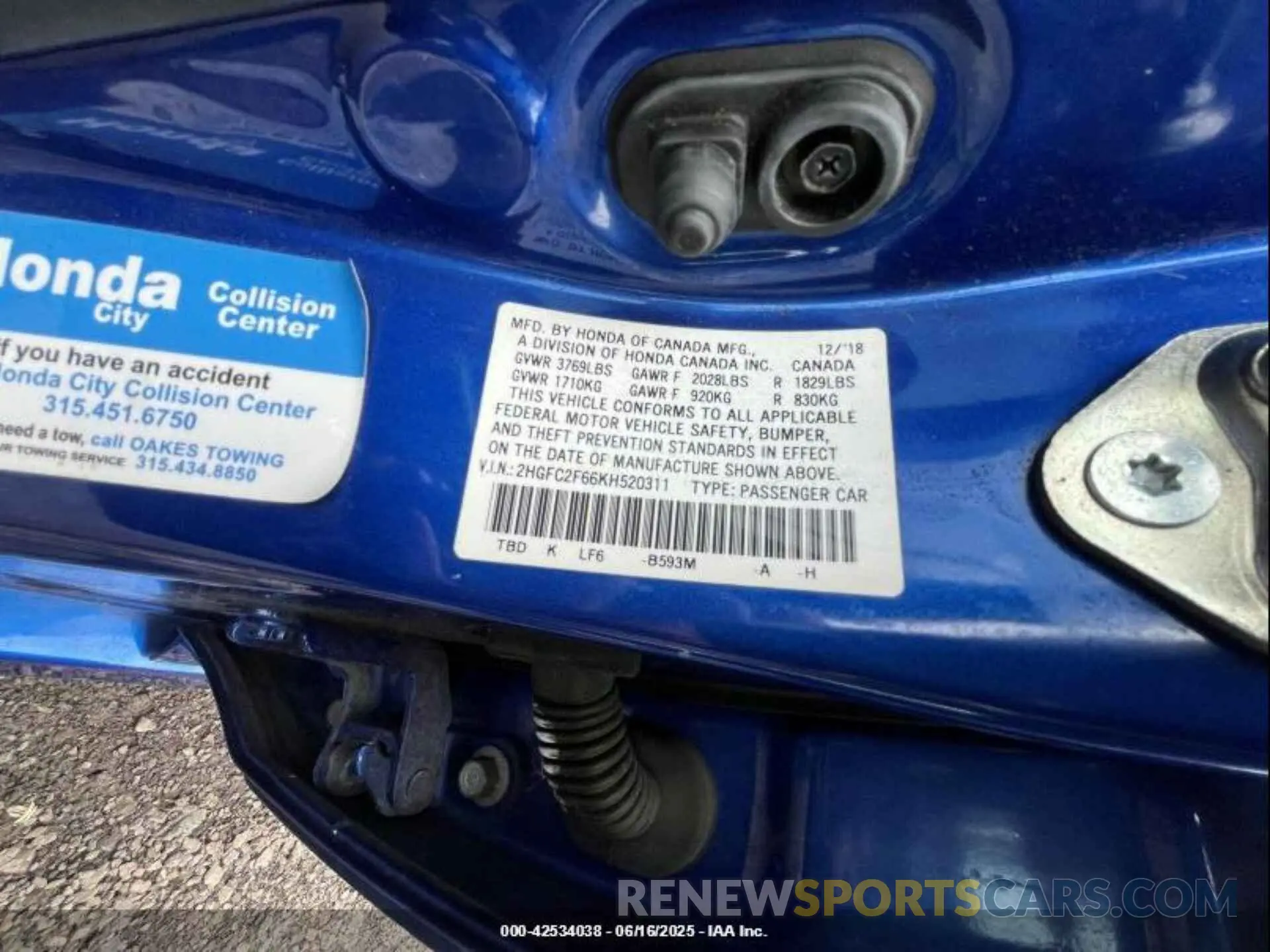 9 Photograph of a damaged car 2HGFC2F66KH520311 HONDA CIVIC 2019