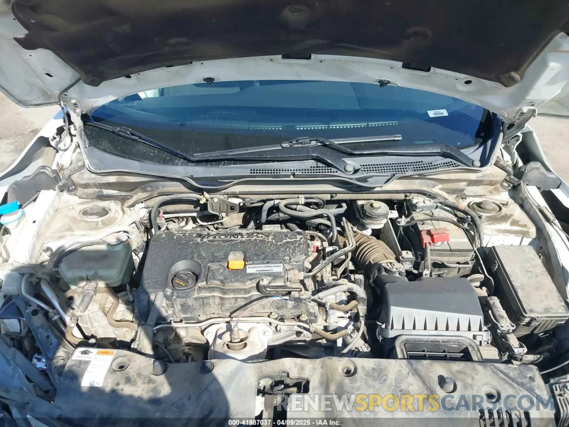 10 Photograph of a damaged car 2HGFC2F66KH522186 HONDA CIVIC 2019