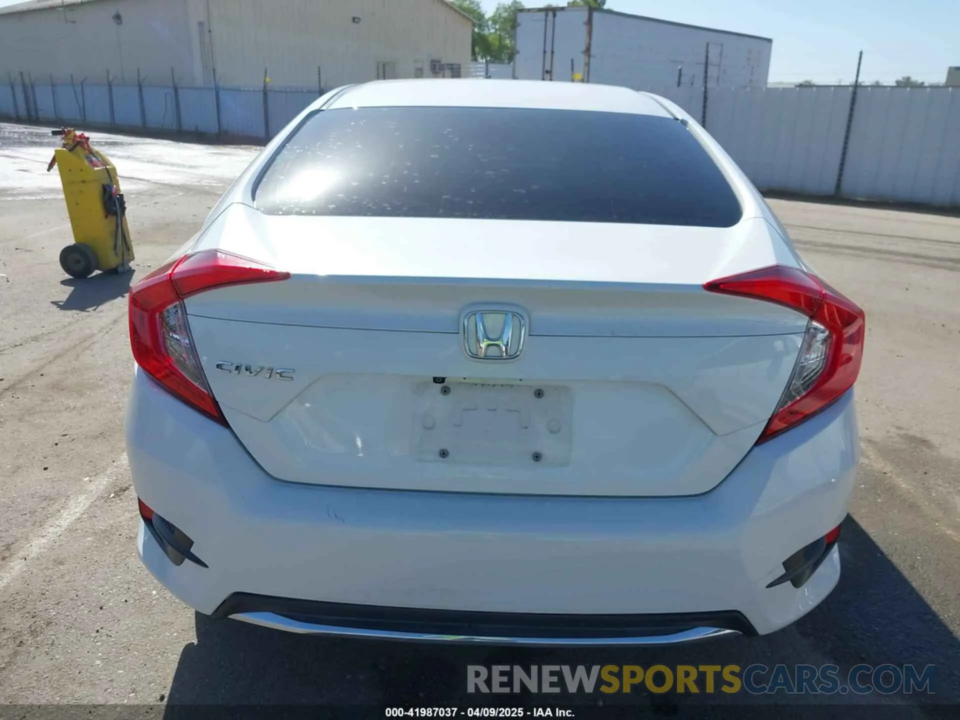 17 Photograph of a damaged car 2HGFC2F66KH522186 HONDA CIVIC 2019