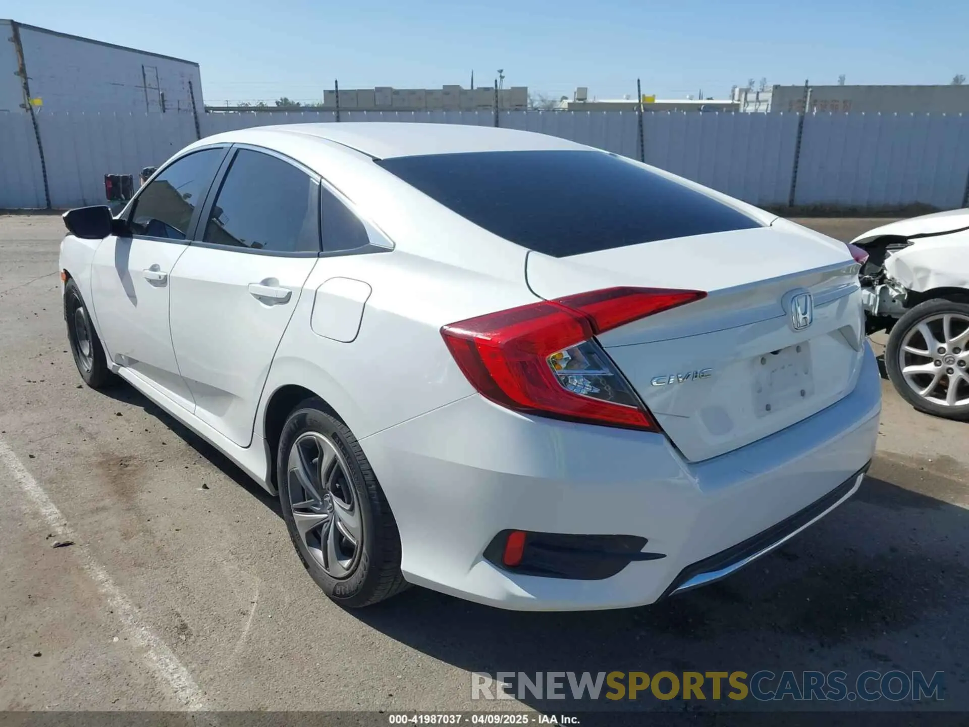 3 Photograph of a damaged car 2HGFC2F66KH522186 HONDA CIVIC 2019