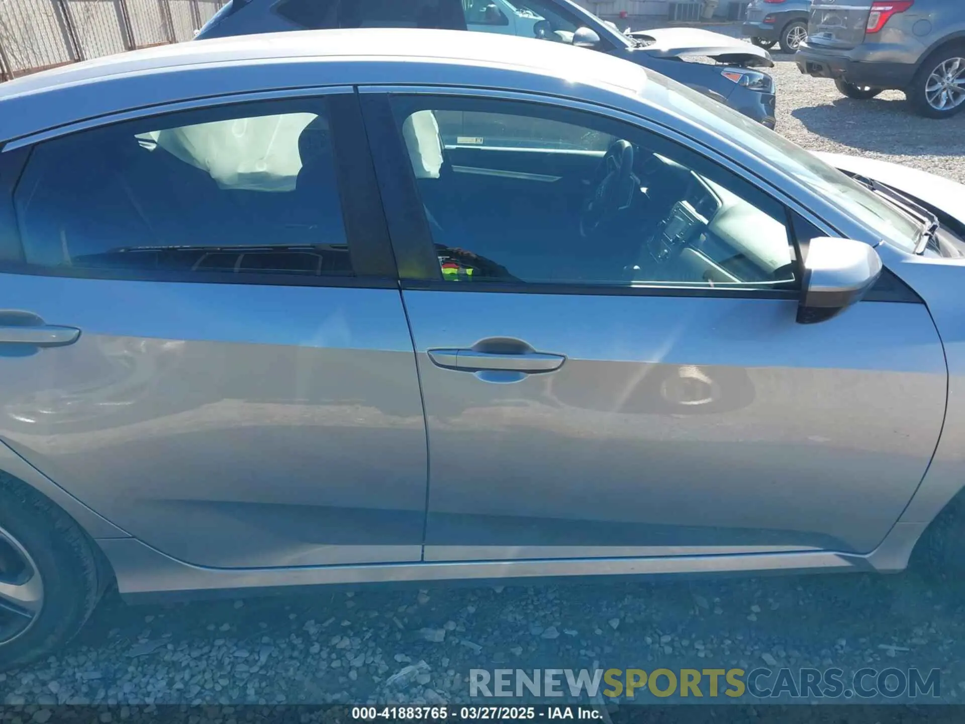 13 Photograph of a damaged car 2HGFC2F66KH543815 HONDA CIVIC 2019