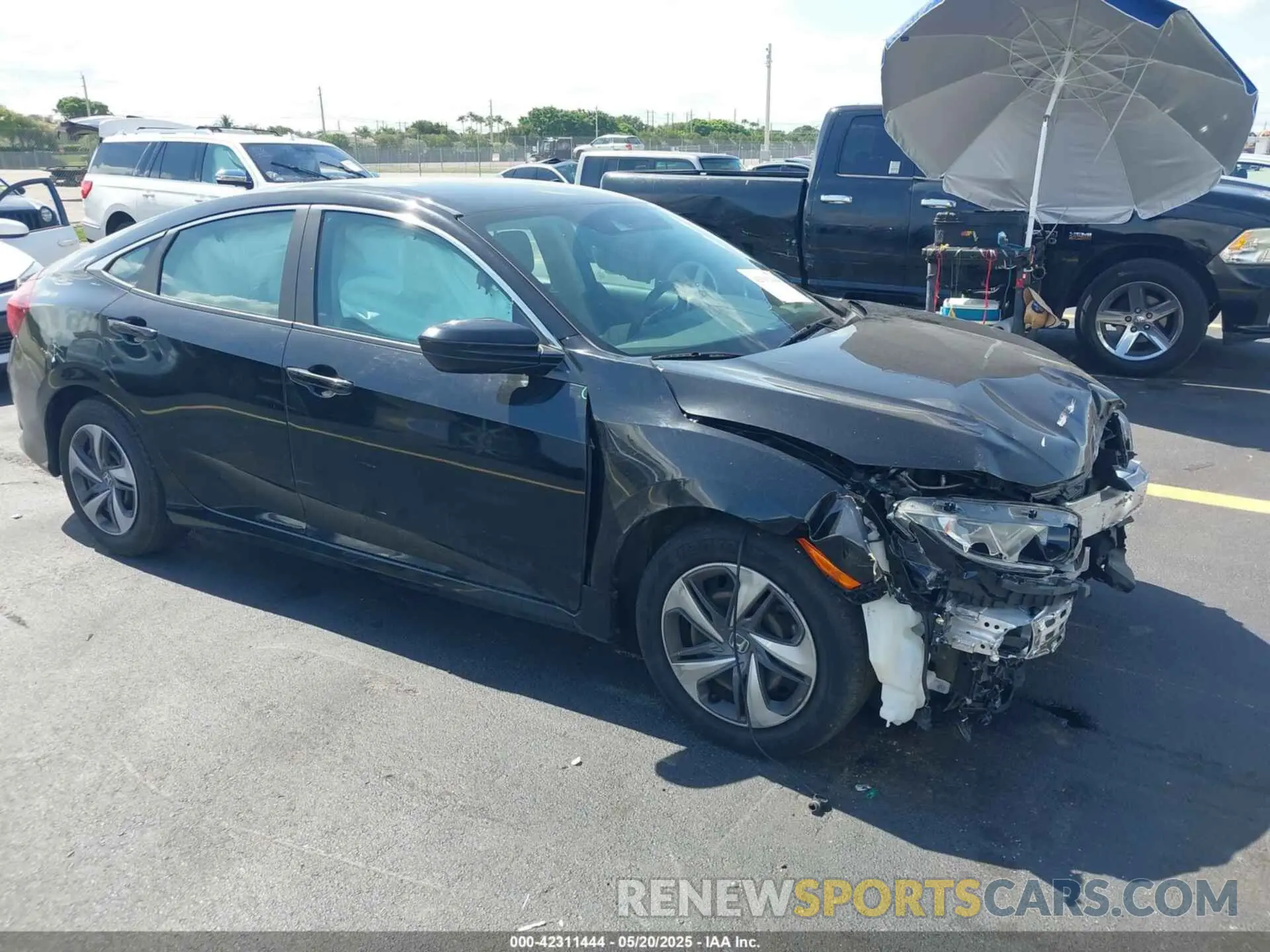 1 Photograph of a damaged car 2HGFC2F66KH598782 HONDA CIVIC 2019