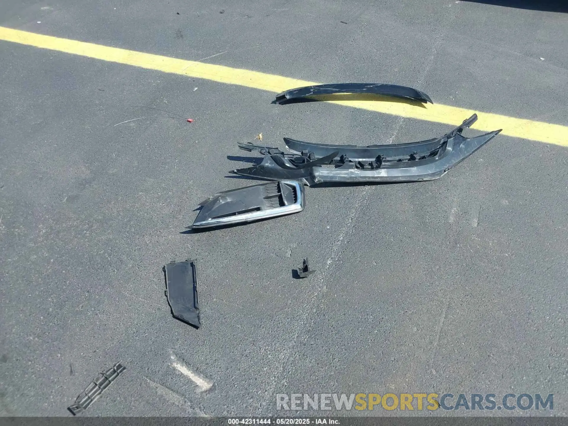 12 Photograph of a damaged car 2HGFC2F66KH598782 HONDA CIVIC 2019
