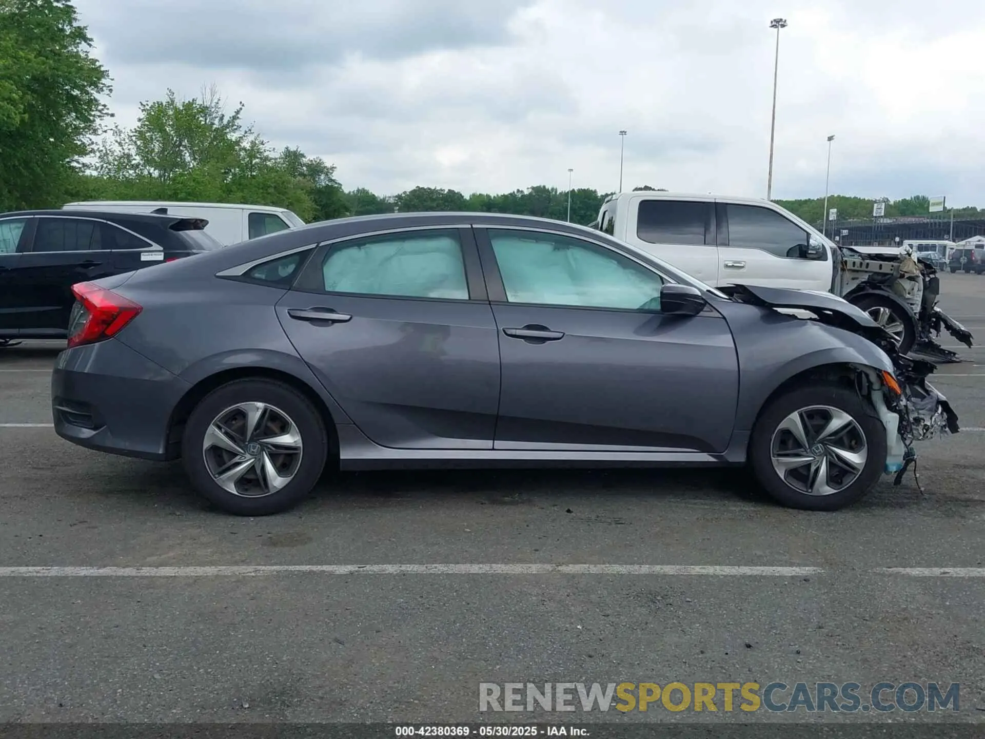 13 Photograph of a damaged car 2HGFC2F67KH551440 HONDA CIVIC 2019